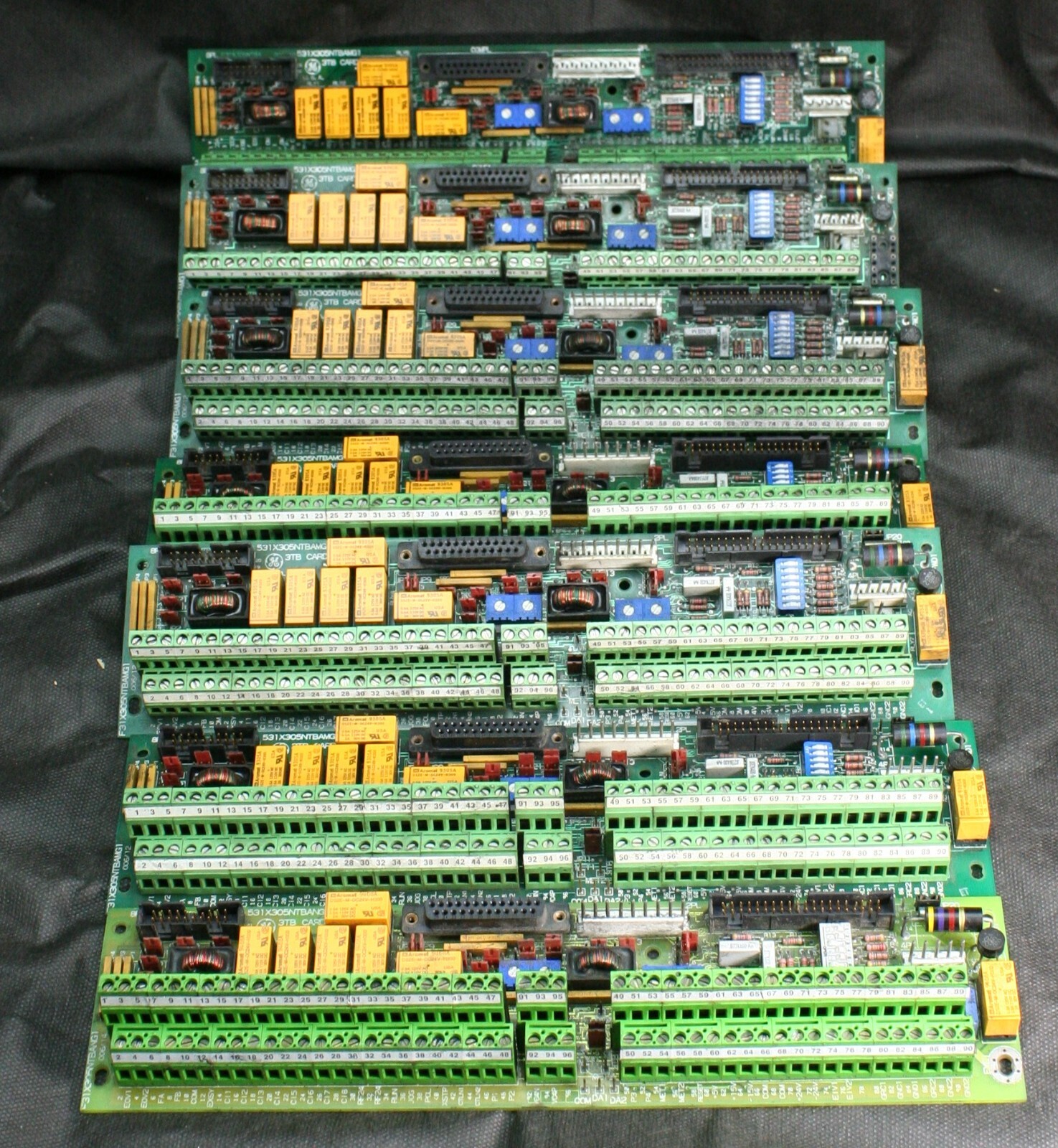 One GE F31X305NTBALG1 Terminal Board for GE Adjustable Drives GOSS #D USA