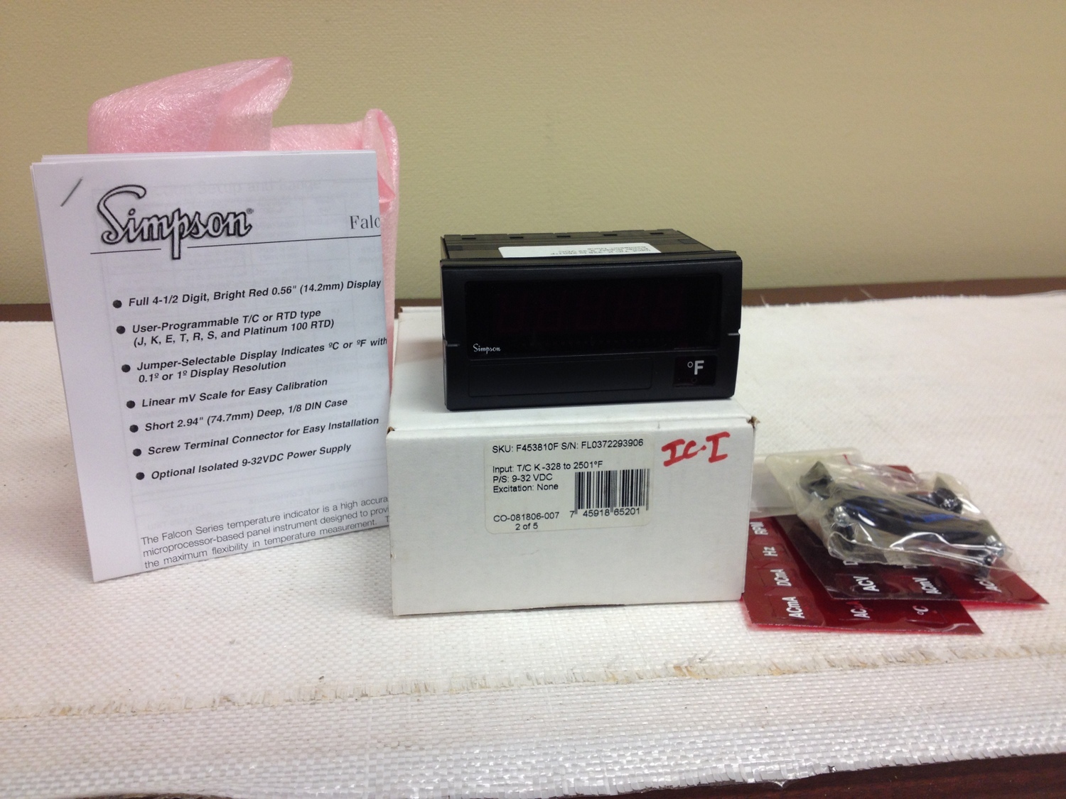 Simpson F453810F Falcon 4-1/2 Digit DIN Meter