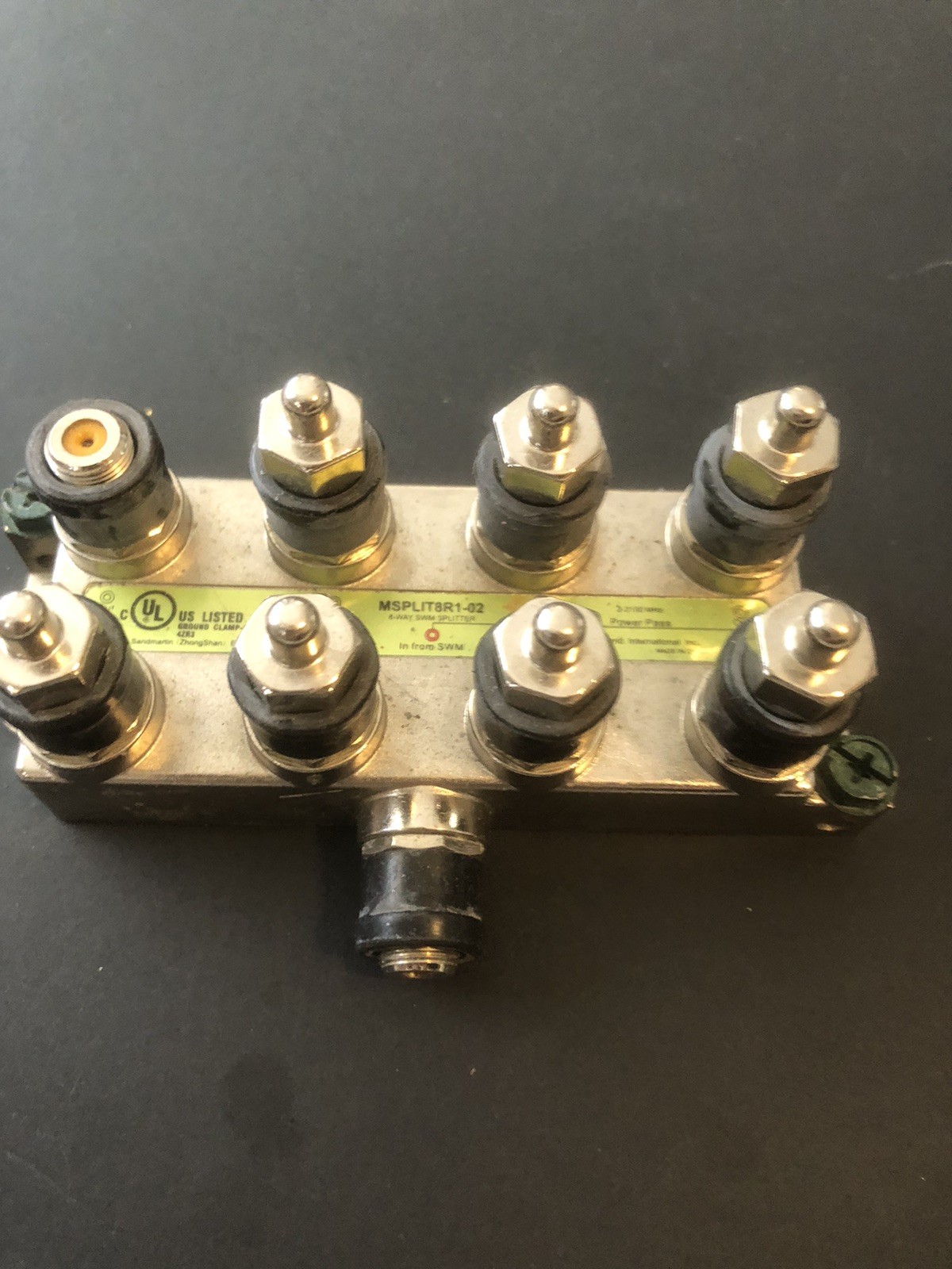 Pro MSPlit8R1-02  8-Way Coax Cable Splitter F-Type Screw for Video Sat Cable TV
