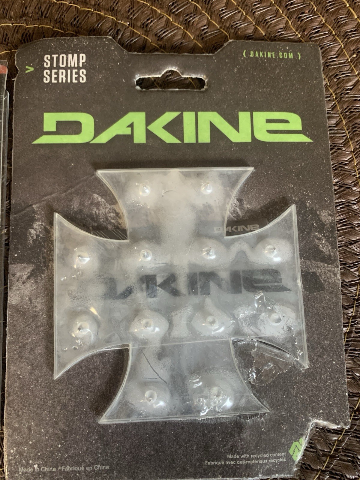 Dakine Ski Snowboard Lock Retractable Compact 3-Digit Combo Cool Lock/ Stomp Pad