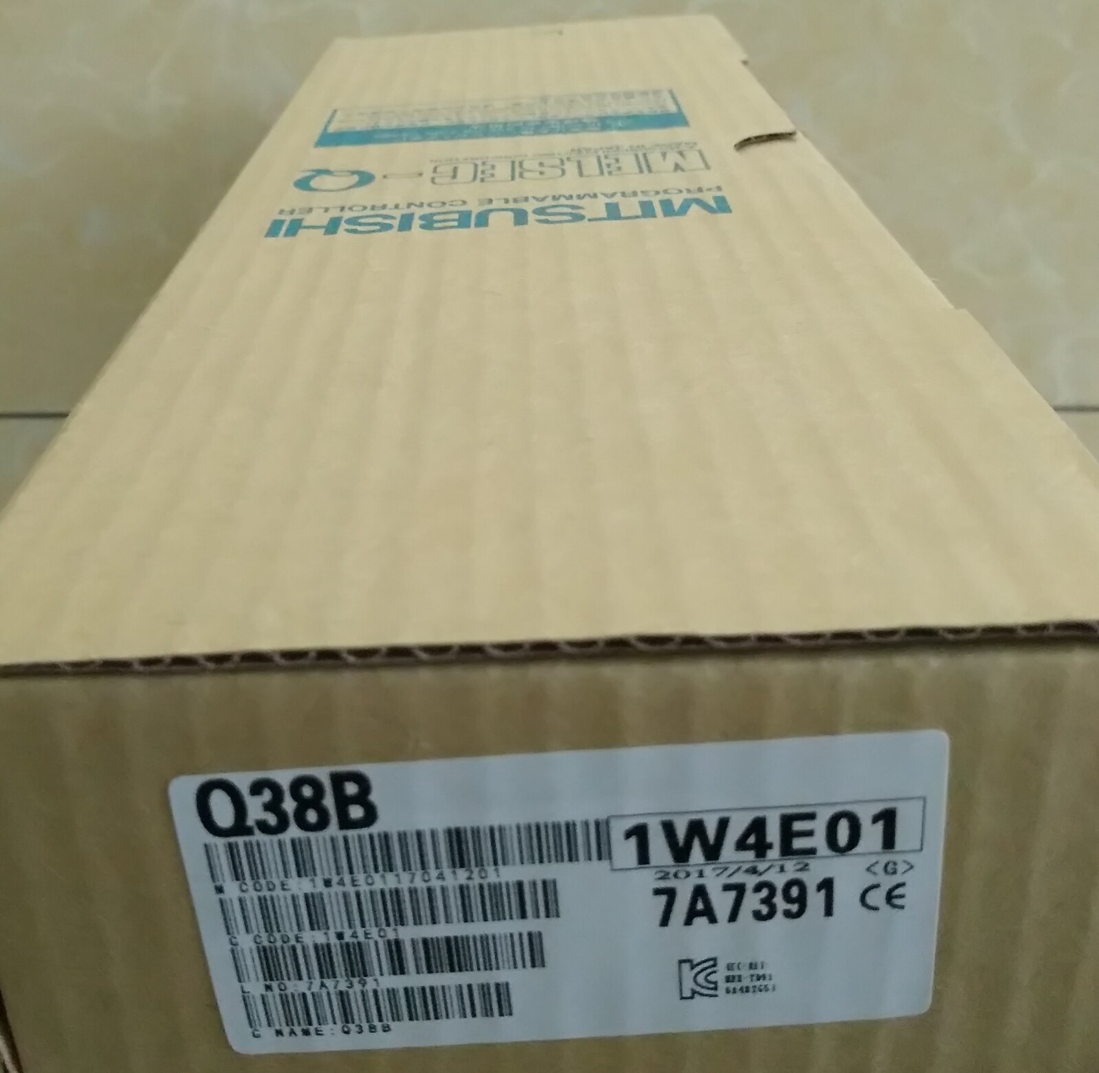 NEW Mitsubishi Q38B Programmable Logic Controller 8 I/O Slots CPU Base