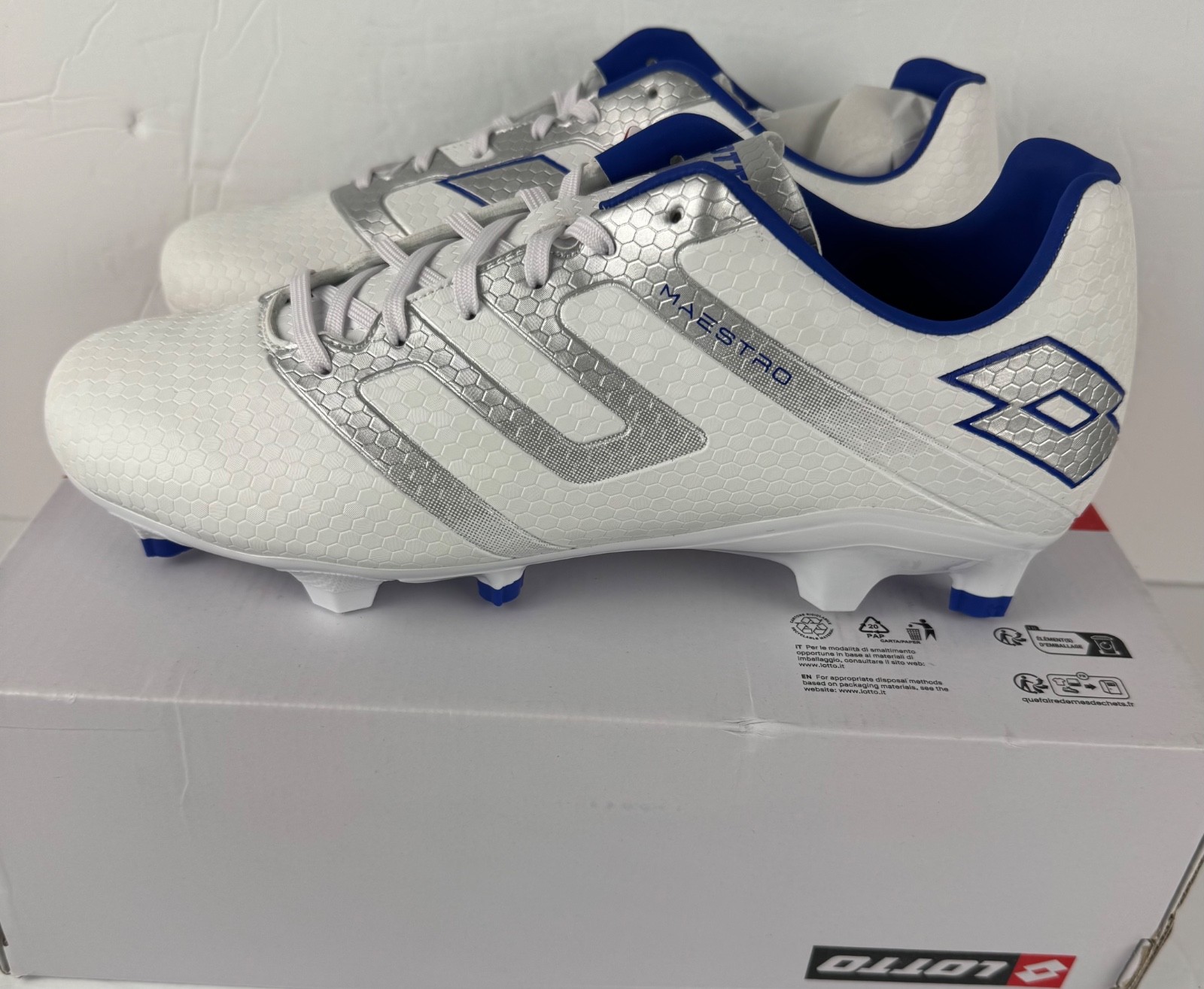 LOTTO MAESTRO 700 V FG- 220570-1GN- White Soccer Cleats Men’s Sizes- New in Box
