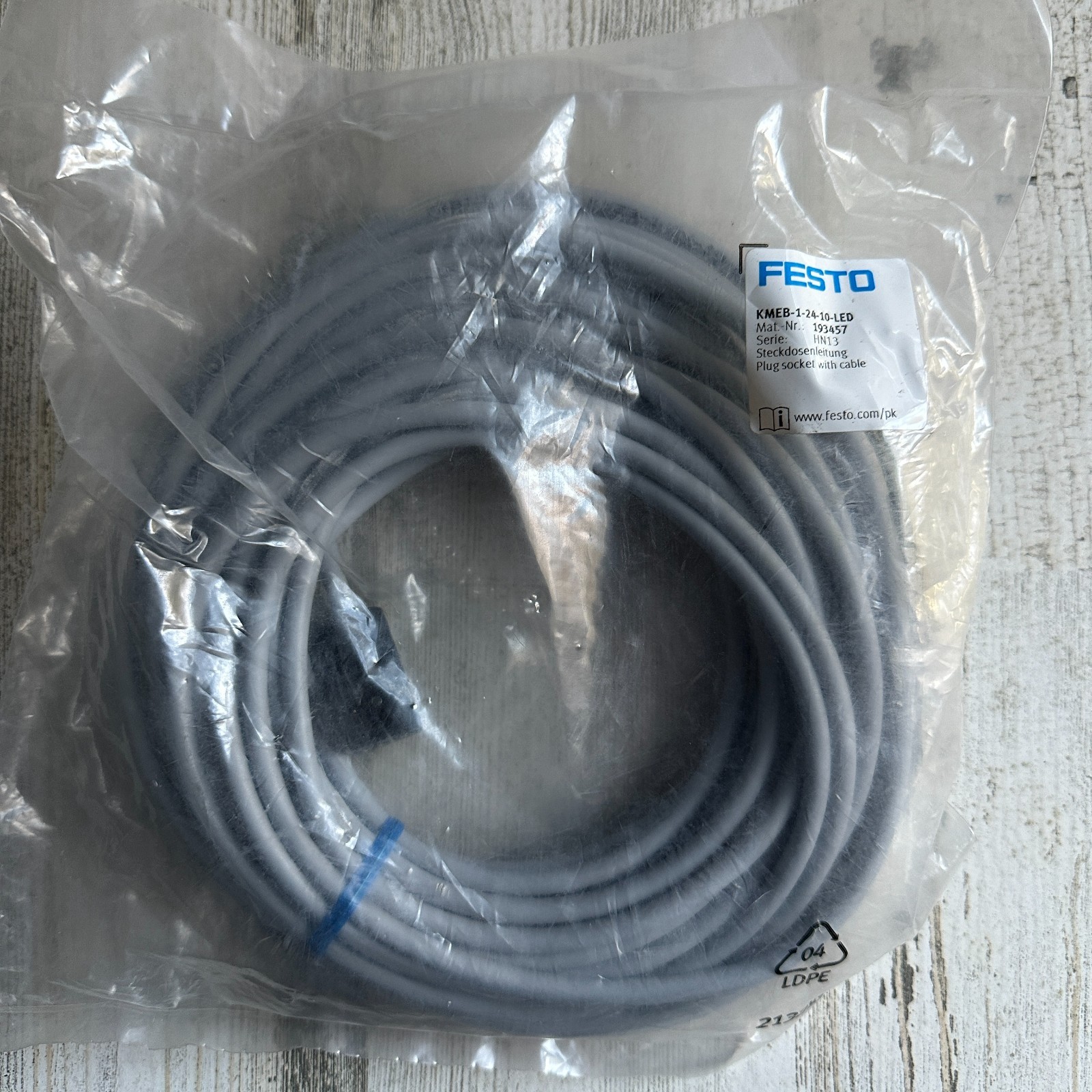 Festo 193457 Plug Socket with Cable KMEB-1-24-10-LED New