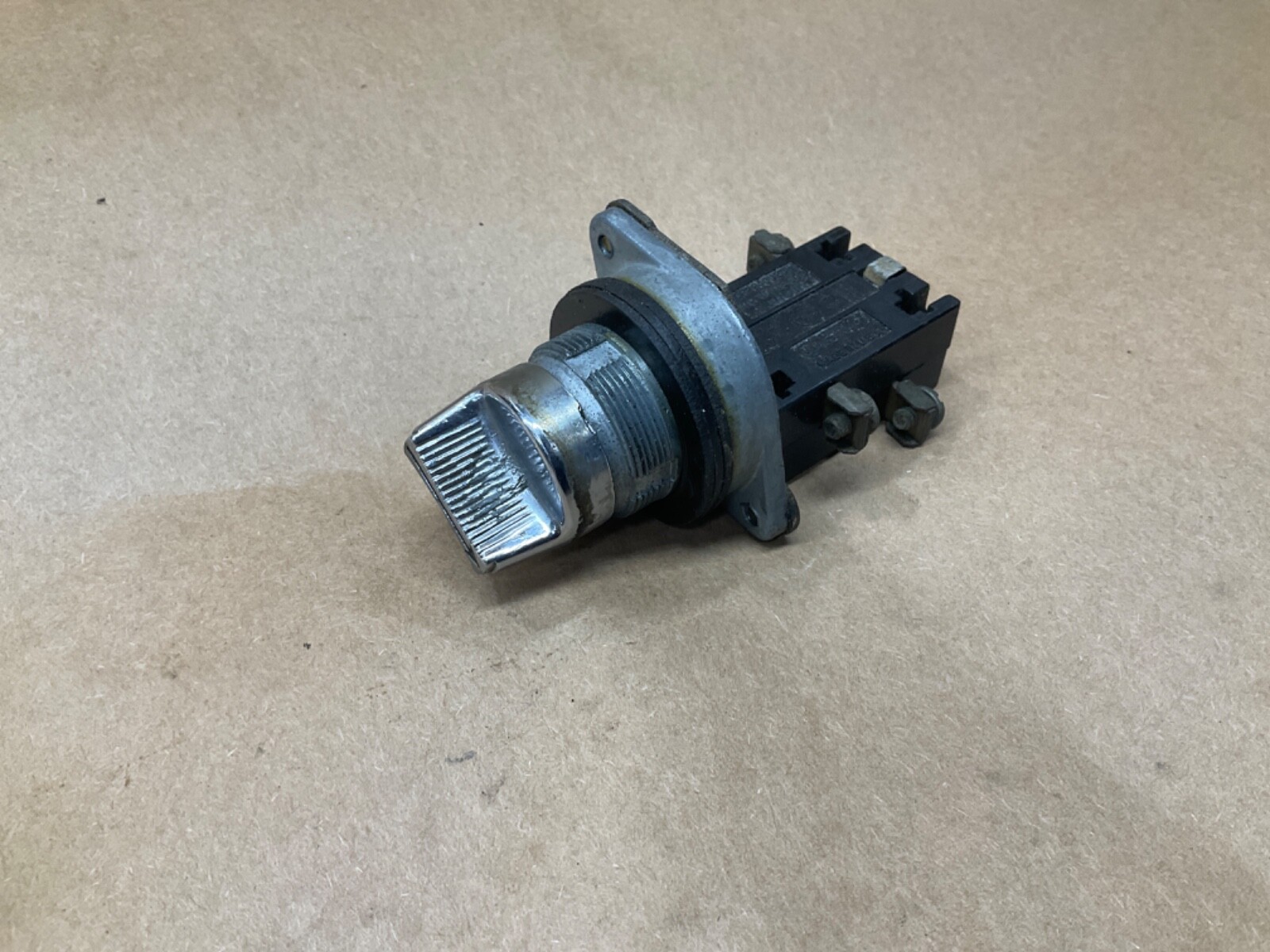 General Electric GE Selector Switch CR294OU201 #161A37*IAC