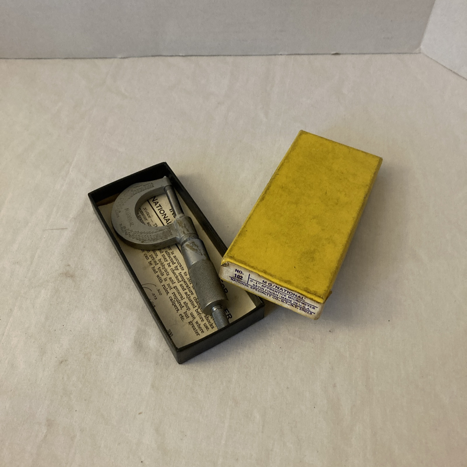 VINTAGE MG / NATIONAL No. 102 MM APPRENTICE MICROMETER & ORIGINAL BOX