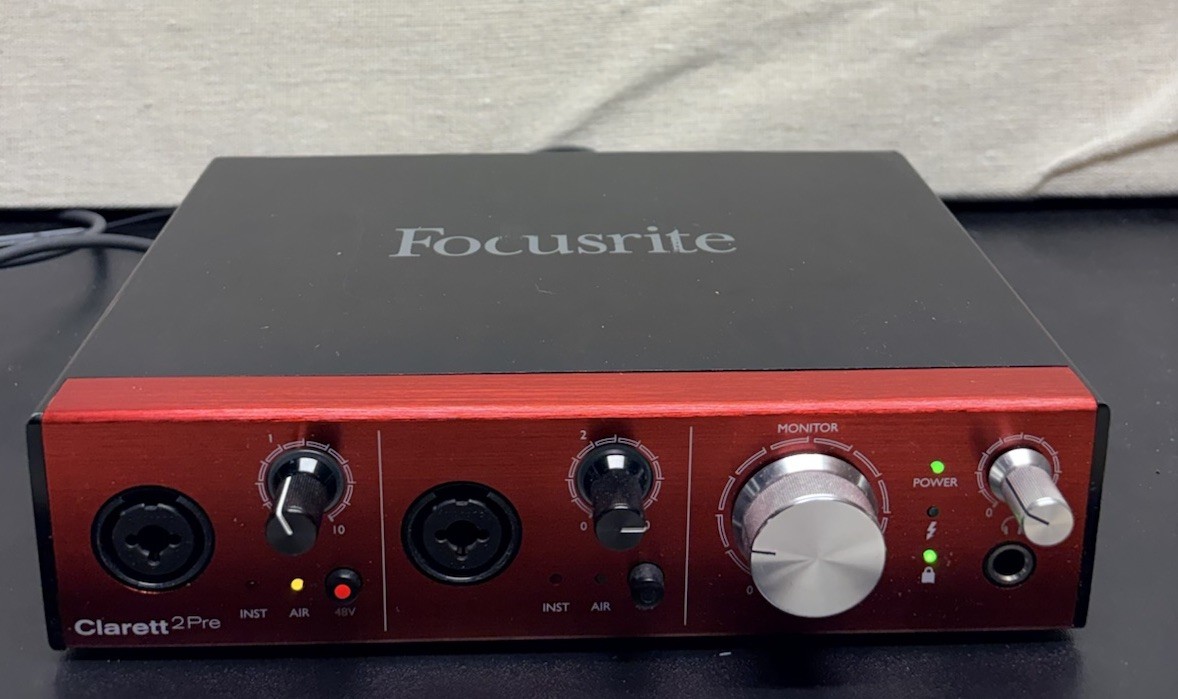 Focusrite Clarett 2Pre Thunderbolt Audio Interface Phantom Power MIDI Optical