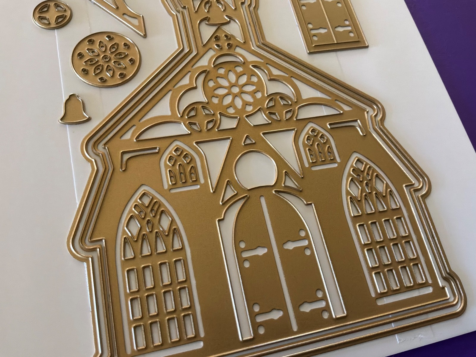 Anna Griffin Church Easel Card Dies