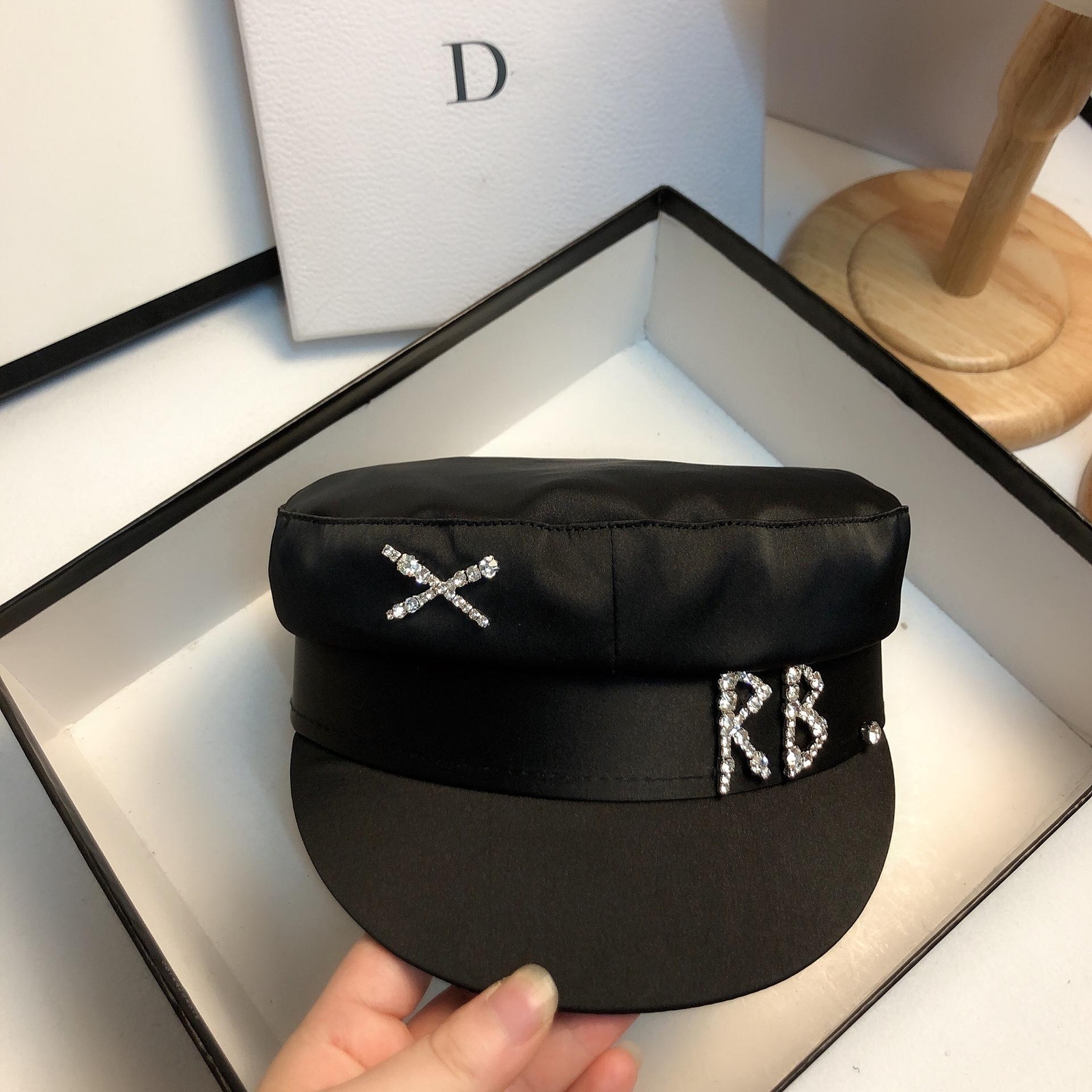 Brand Designer Satin Diamond R B Letter Newsboy Caps Women Flat Militray Hat