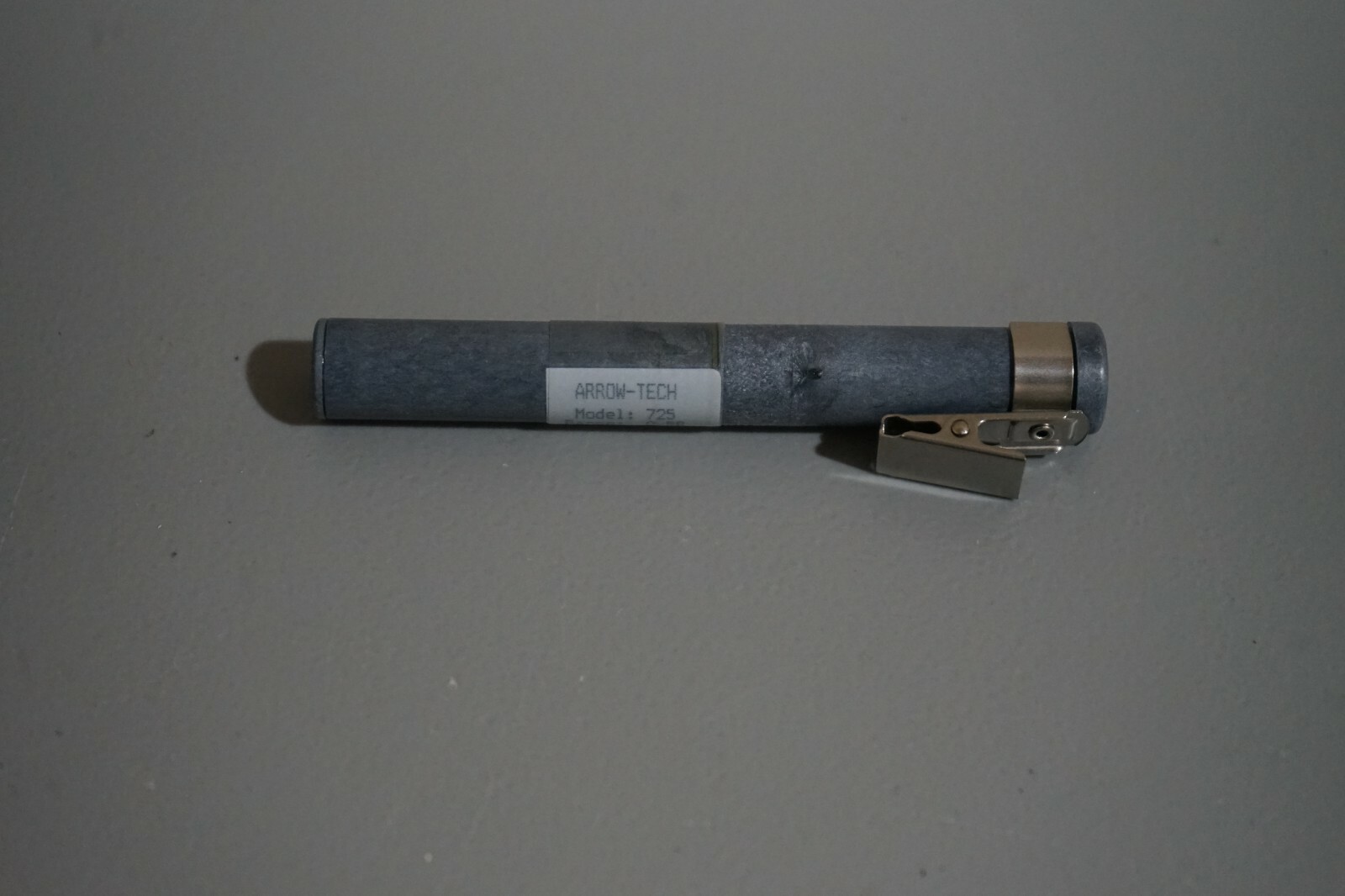 ^ Arrow-Tech 725 Range: 0-5R Dosimeter