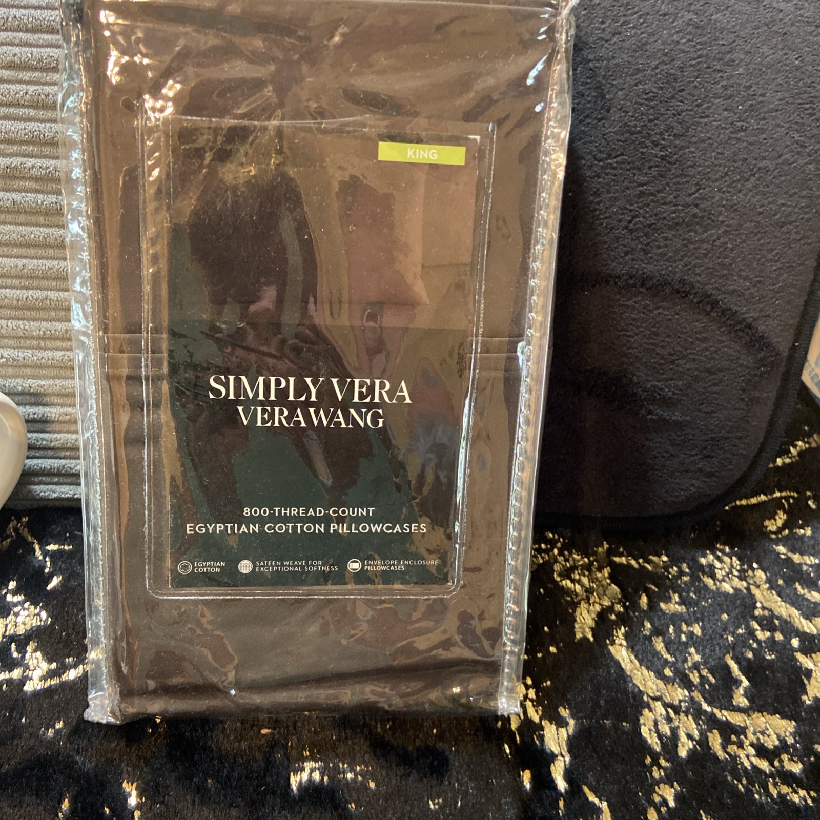 Simply Vera Wang 800 Thread Egyptian Count King Pillowcase Set Espresso. New