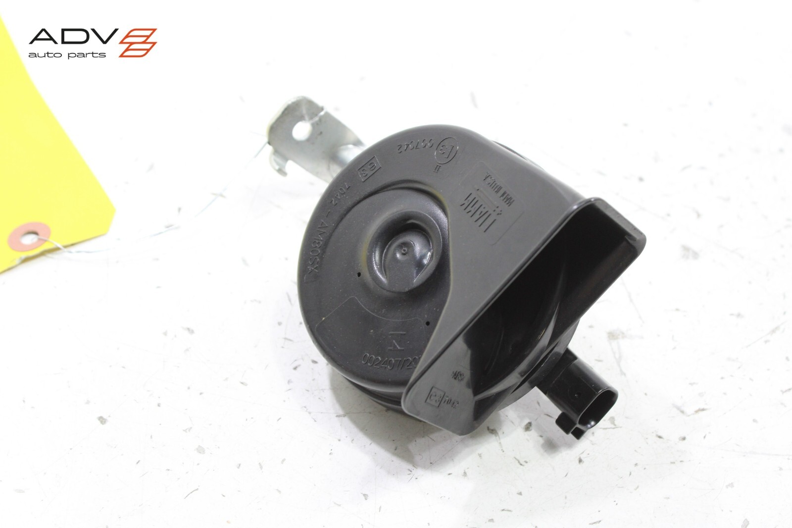 2018 - 2023 CHEVROLET TRAVERSE RIGHT SIDE LOW NOTE TONE HORN SIGNAL OEM