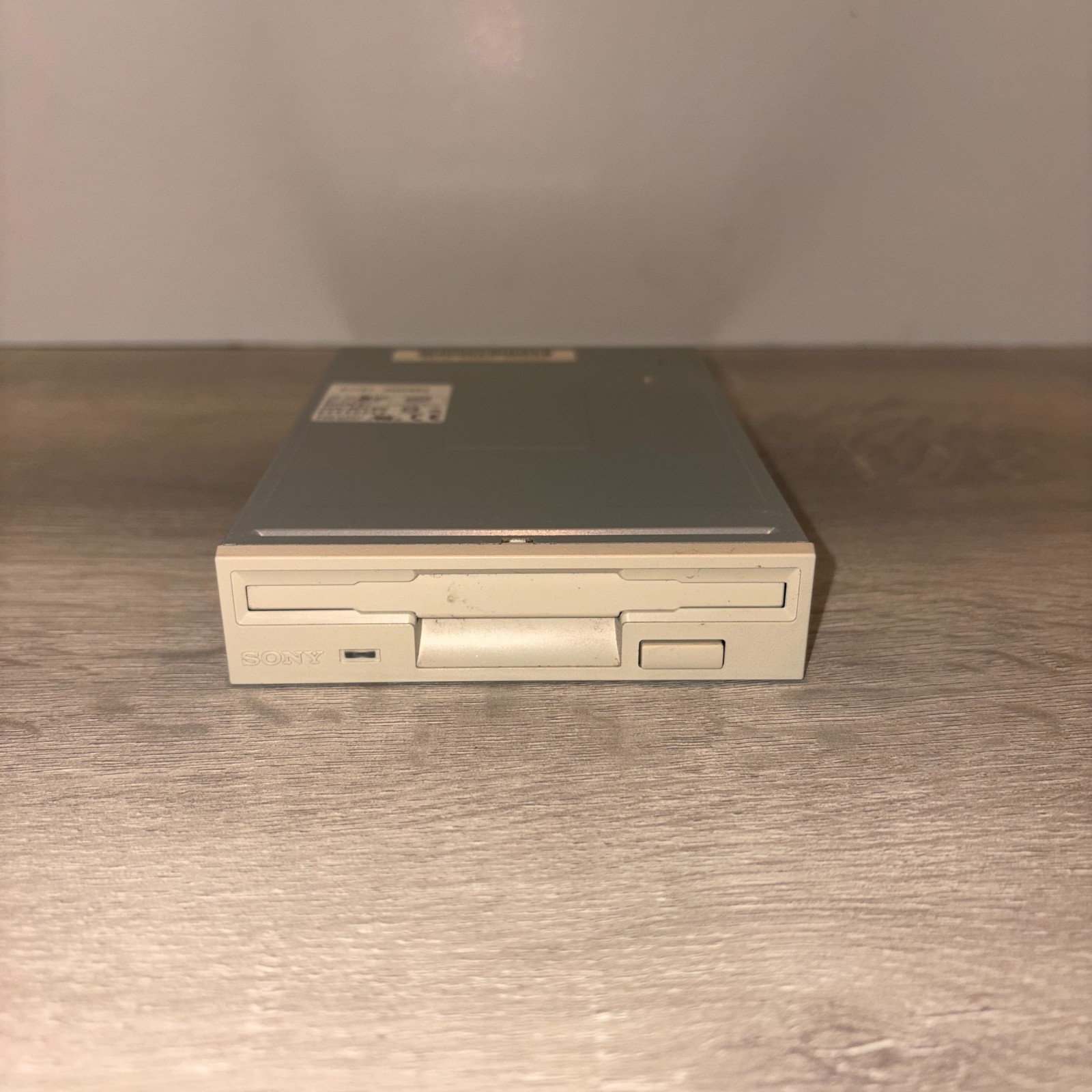 Sony MPF920 Series 3.5-inch 1.44 MB IDE / EIDE Internal Floppy Disk Drive