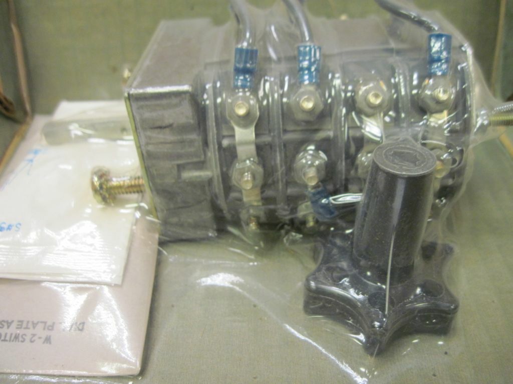 WestingHouse Type W-2 Switch R15480HK 505A705G01 600V 20A Continuous Style