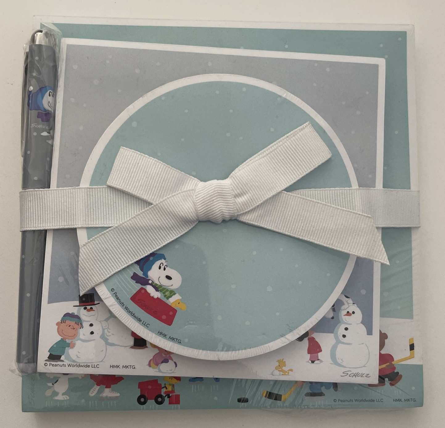 Sealed Hallmark -  "Peanuts" Memo Pad Set of 3 Note Pads & Pen w/Ribbon & Tag