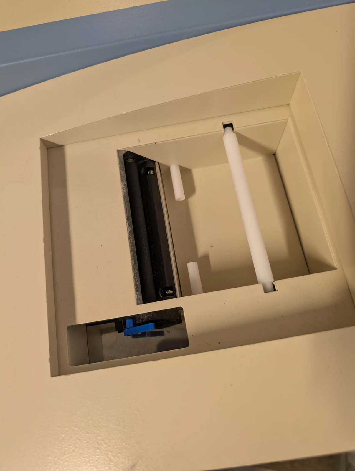 Tosoh AIA-900 Automated Enzyme Immunoassay Analyzer System