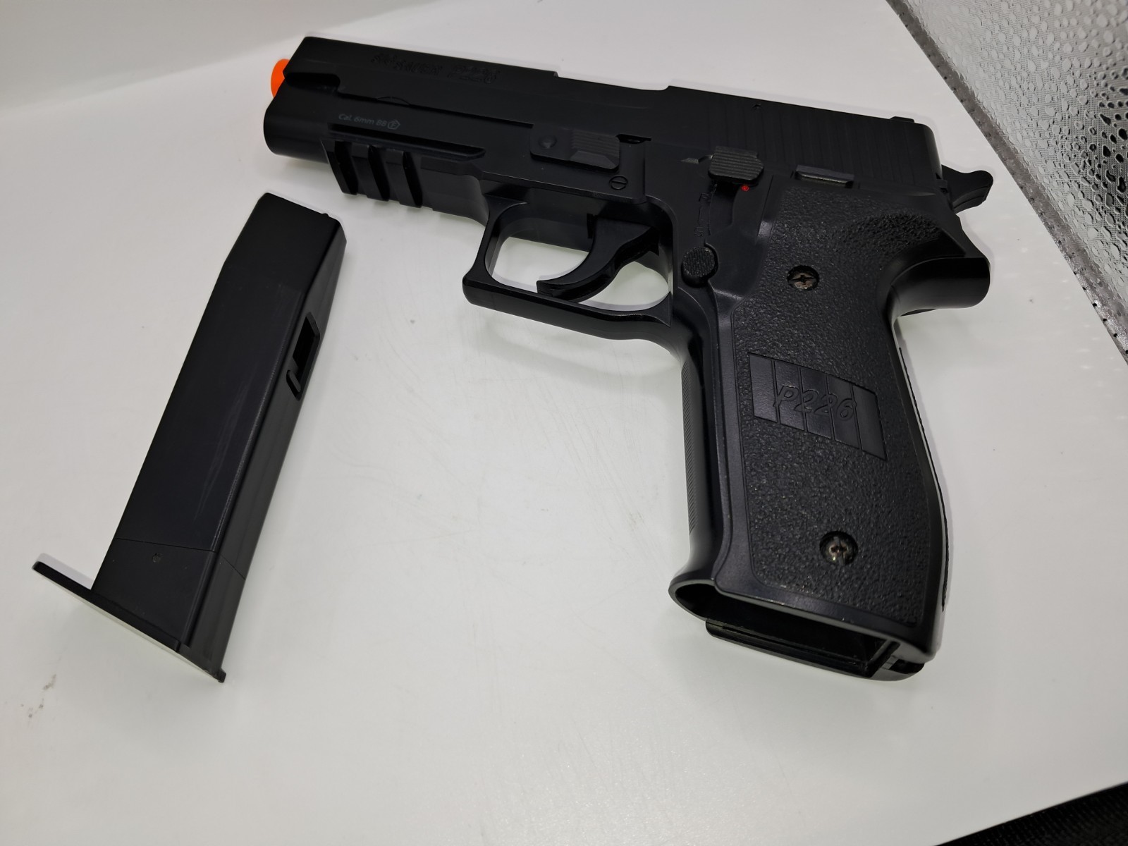 Sig Sauer P226 6mm Bb Gun 6mm BB Caliber Good Condition