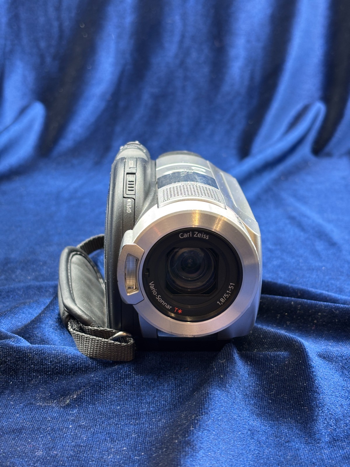 Sony Handycam HDR-UX3/ Camera Only/ Works