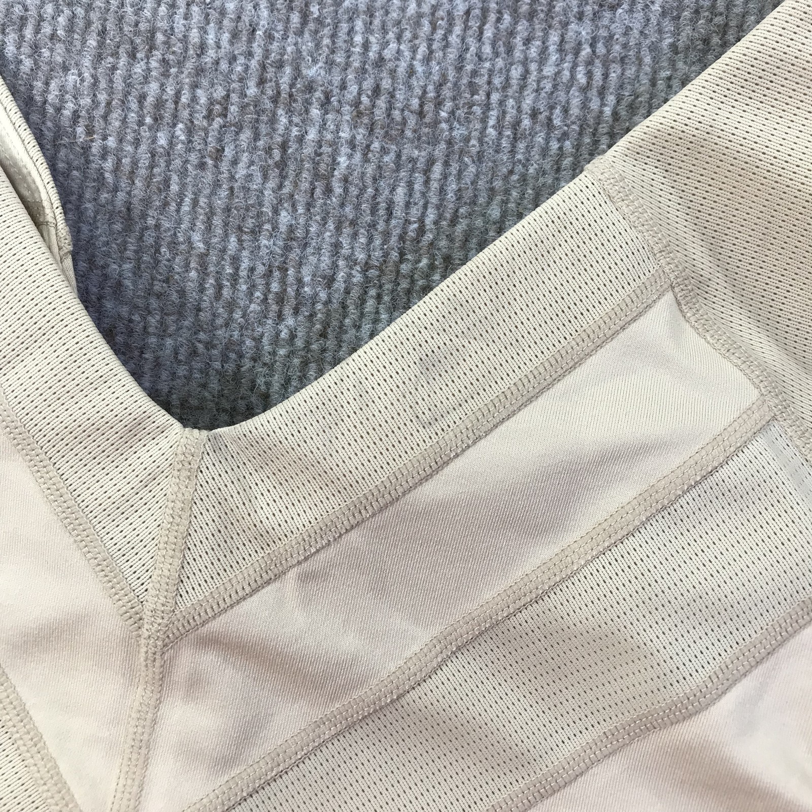 Tommie Copper Shoulder Support Bra Medium Womens Beige Zip Front Compression Top