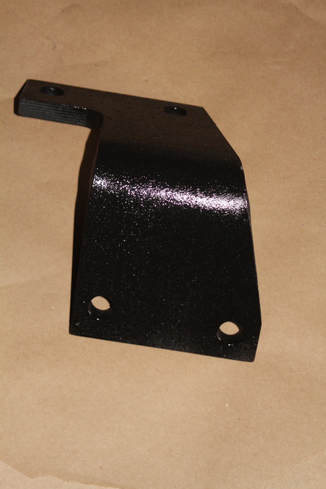 K276-1402R, BRKT-CROSSMEMBER FRONT/RH, KENWORTH TRUCK