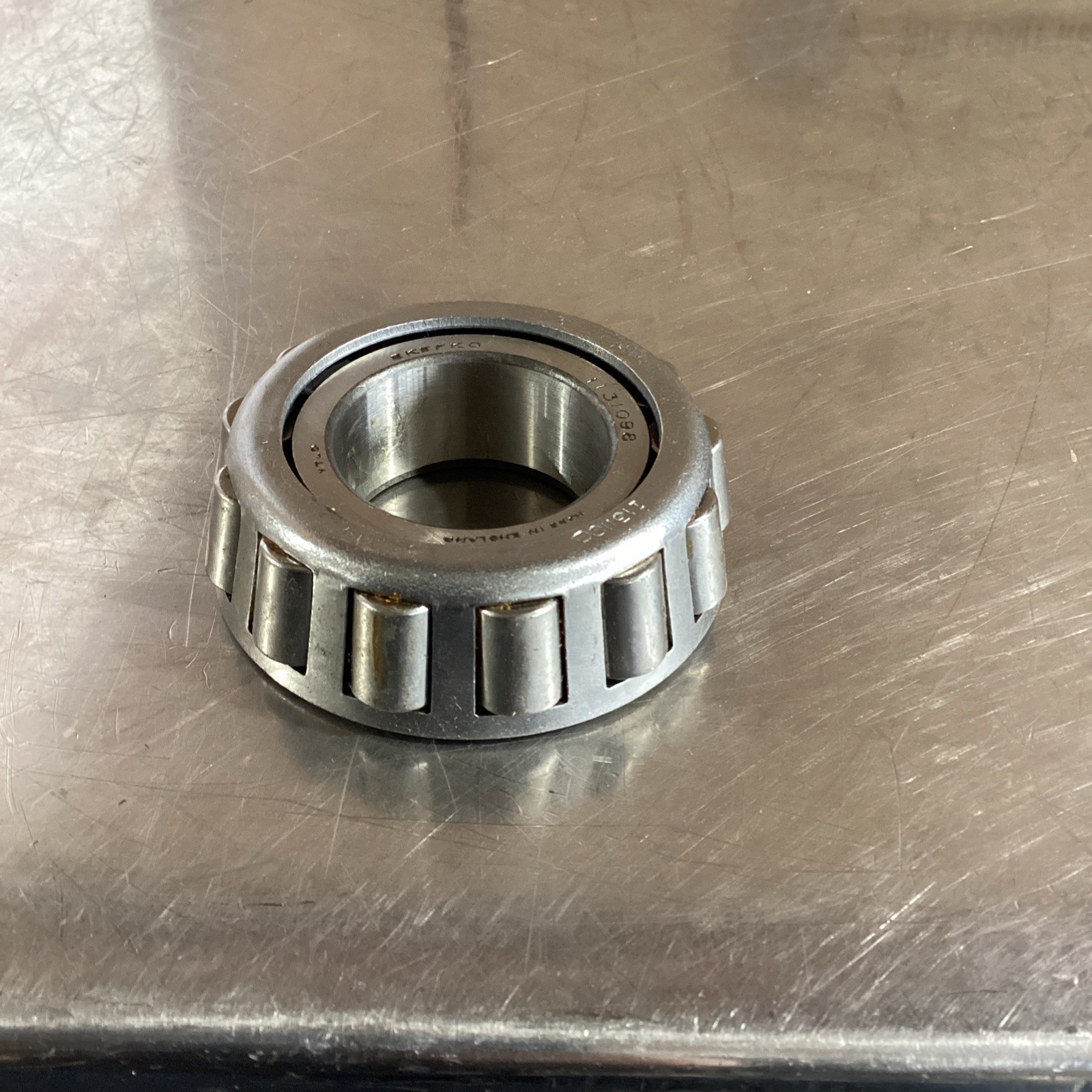 1131098 Skefko SKF I131100 Tapered Roller Bearing