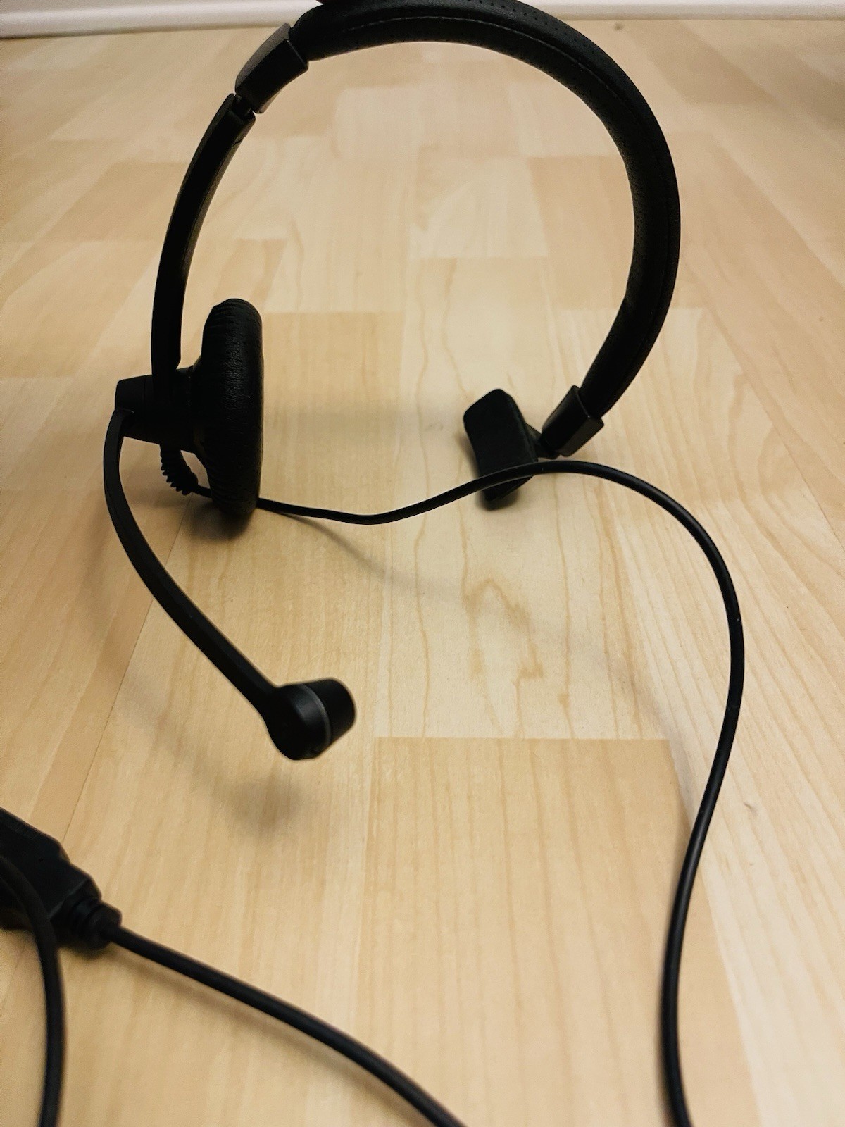 Sennheiser Headset, Single-Sided, Wired, USB Connect. Never used- PRISTINE