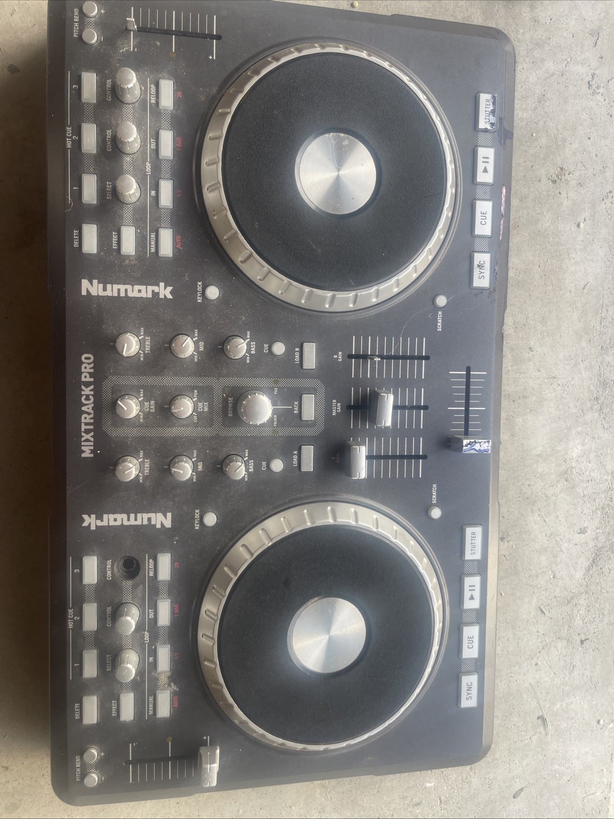 Numark Mixtrack Pro Digital DJ Controller