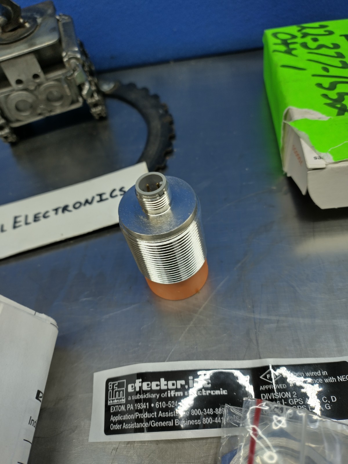 IFM Efector IIB3015-BPKG/US Proximity Sensor II5746 =NIB=