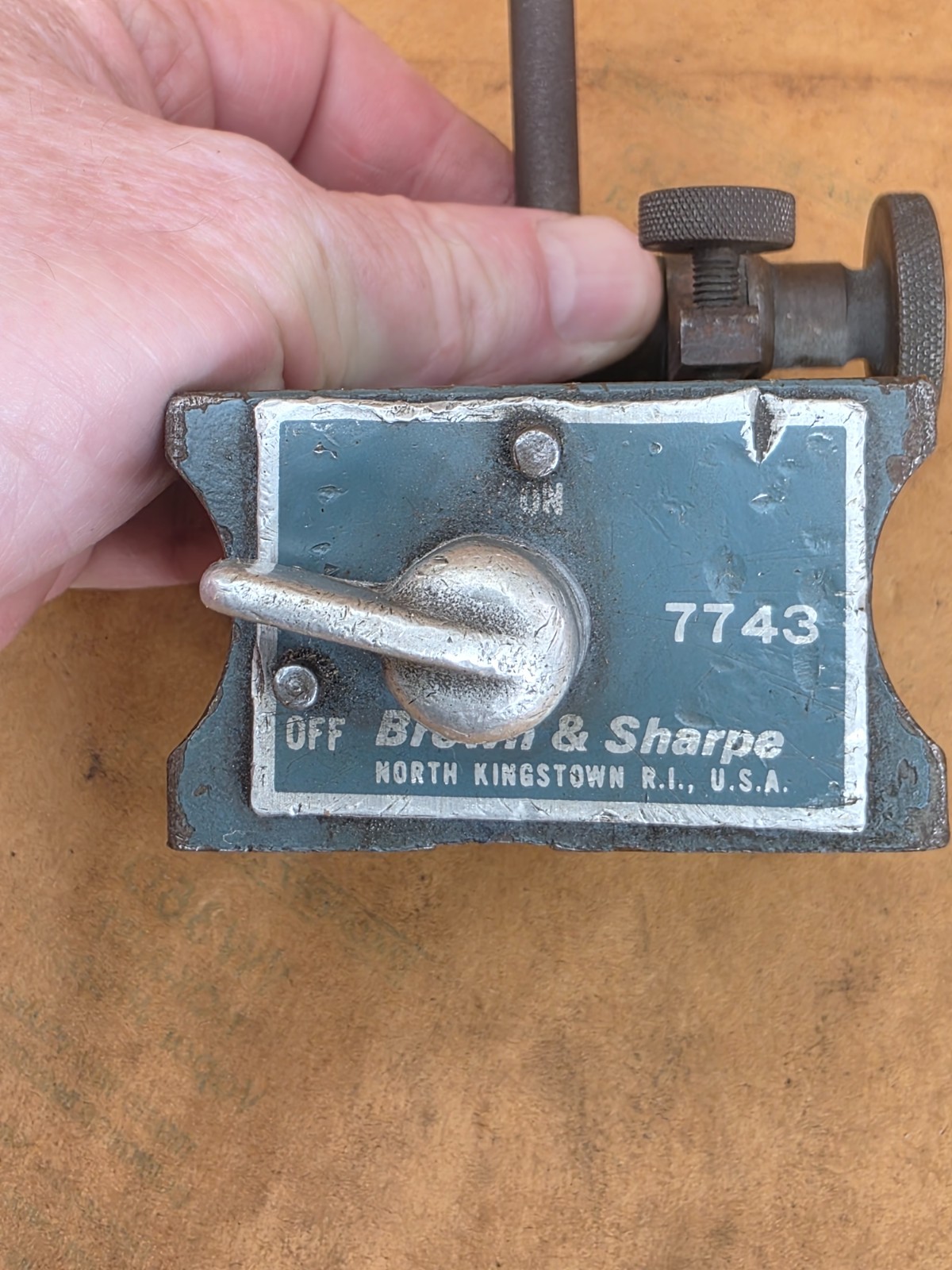 Brown&Sharpe 7743 Indicator Holder w/Magnetic Base