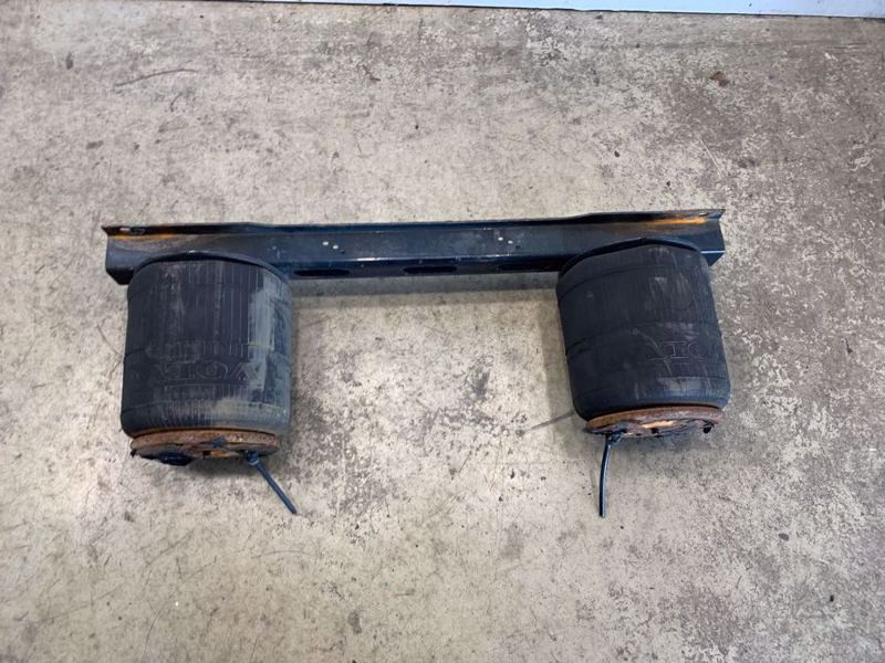 Volvo Suspension Bracket 22389947 (641-12461)