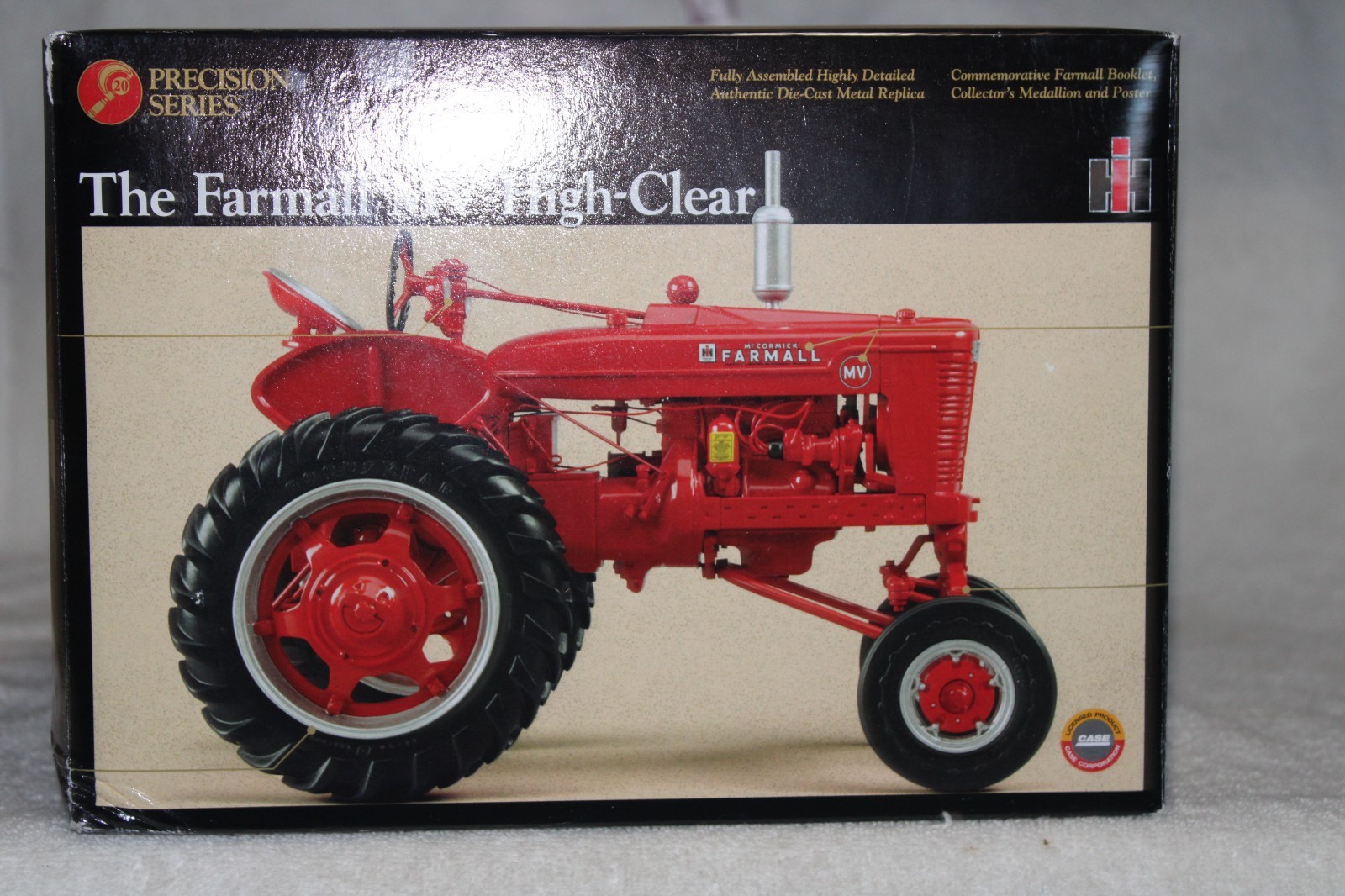 1/16 FARMALL MV HIGH-CLEAR PRECISION #20 NIB