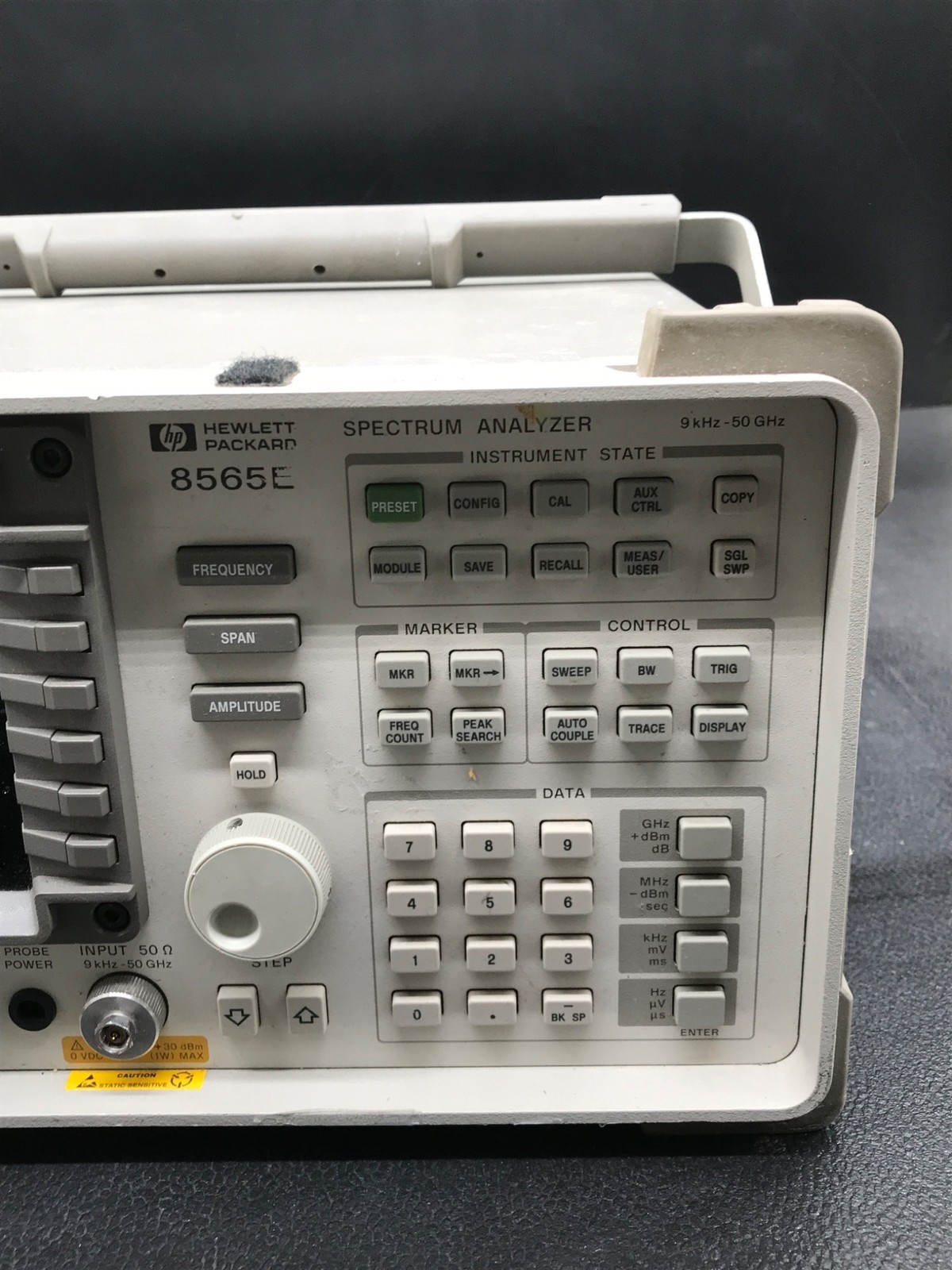 Hewlett-Packard 8565E Spectrum Analyzer 9kHz-50GHz USED