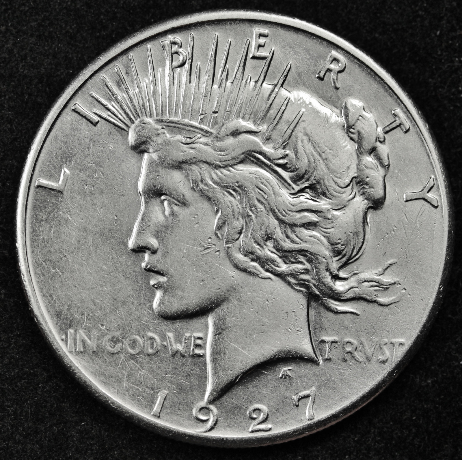 1927-s Peace Silver Dollar.  A.U.  87990 (Inventory E)