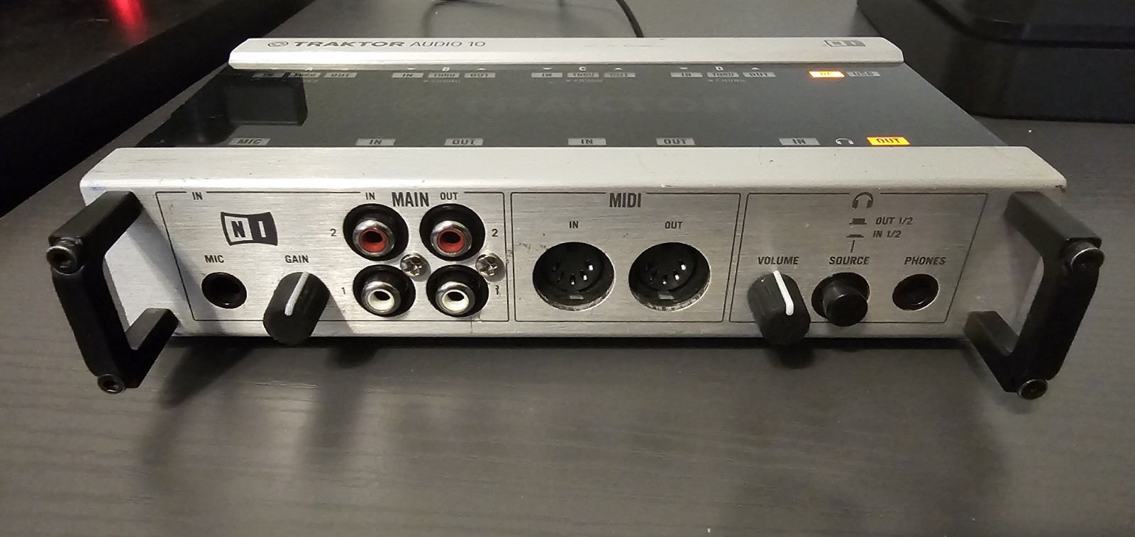 Native Instruments Traktor Audio 10 Scratch Audio Interface, AS IS
