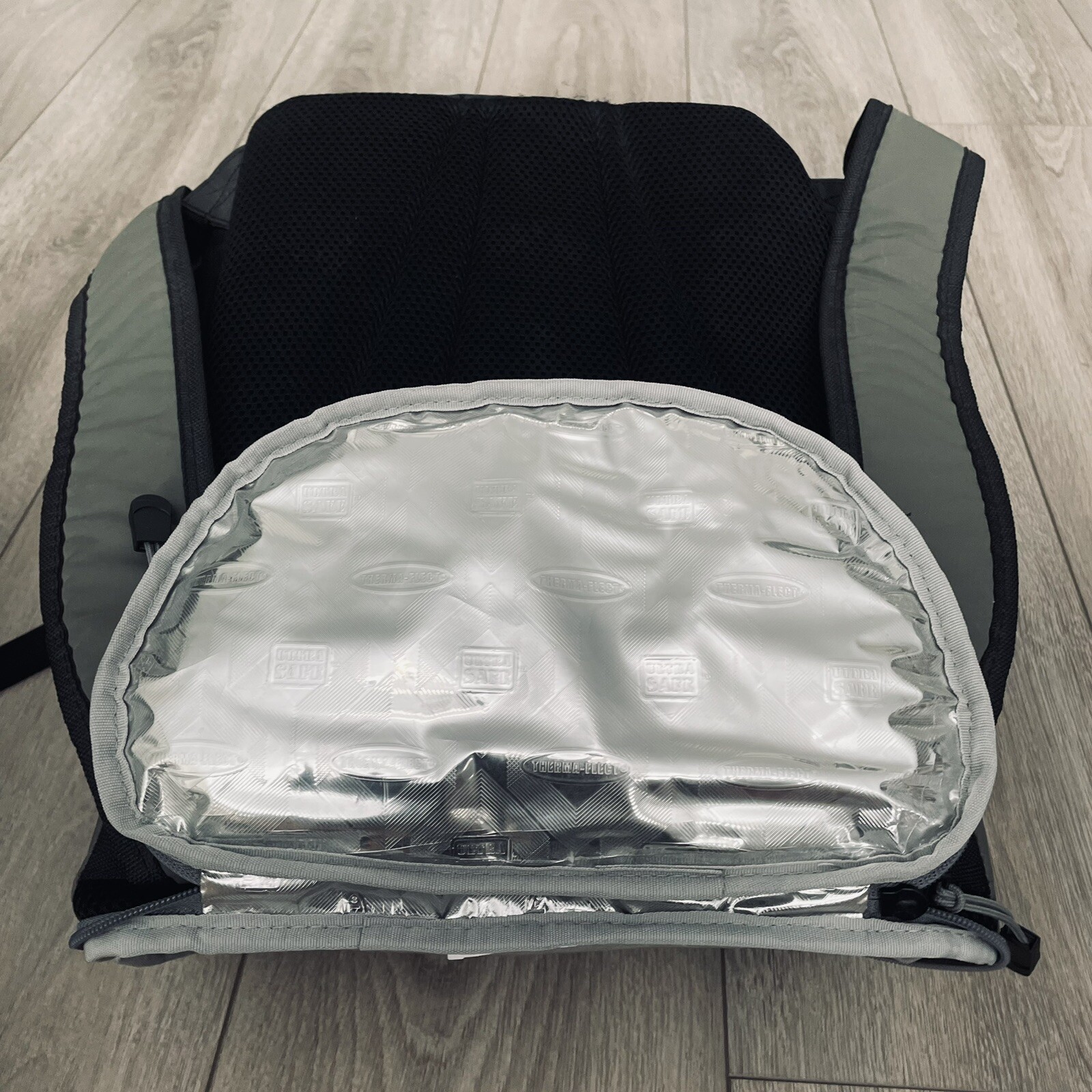 Tommy Bahama 24 Can Backpack Cooler Deep Freeze Insulation