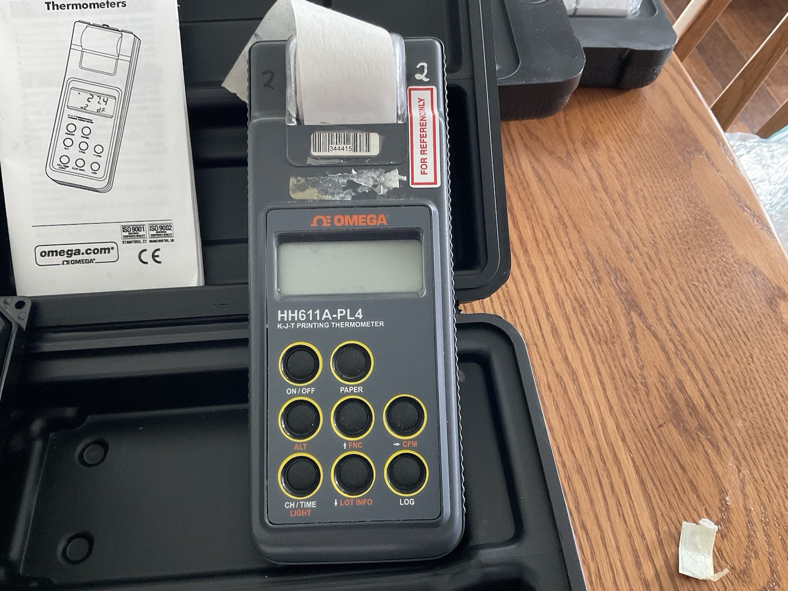 Omega HH611A Microprocessor K -J-T Thermocouple Printing Logging Thermometer