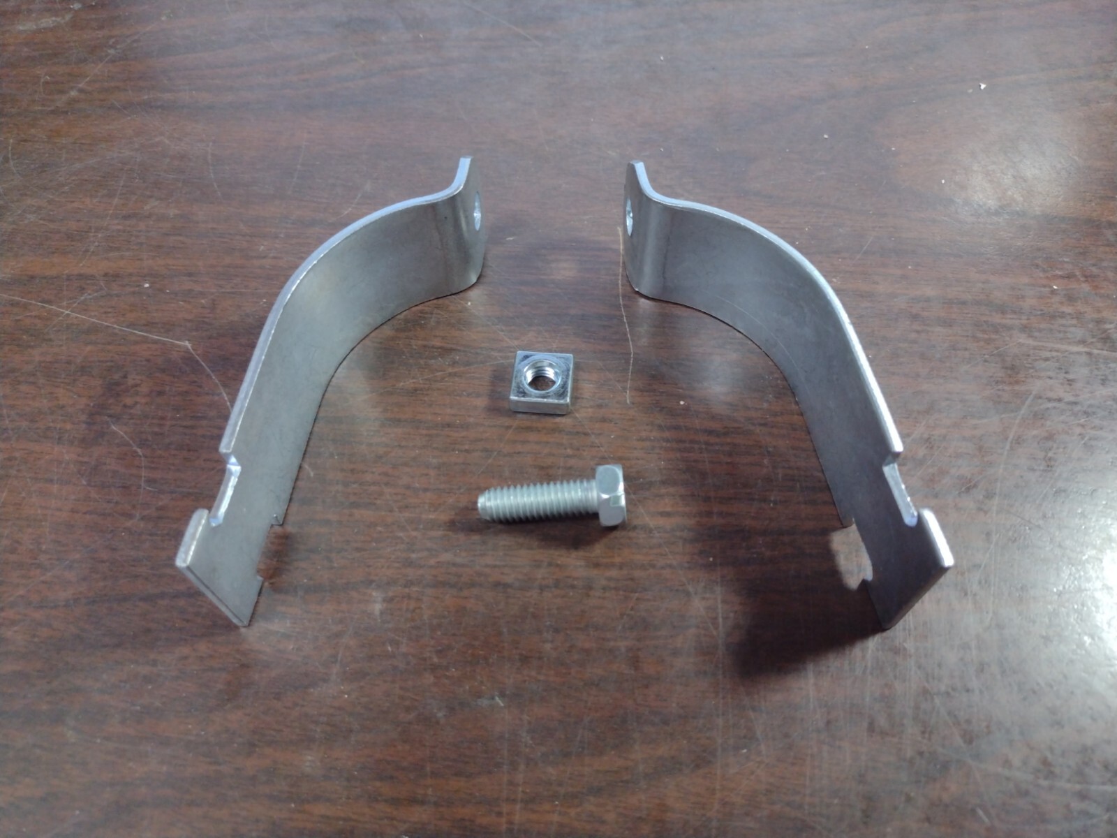 UNISTRUT P1118AS EG 2-1/2  CONDUIT CLAMP FOR RIGID,IMC NEW BOX OF 50