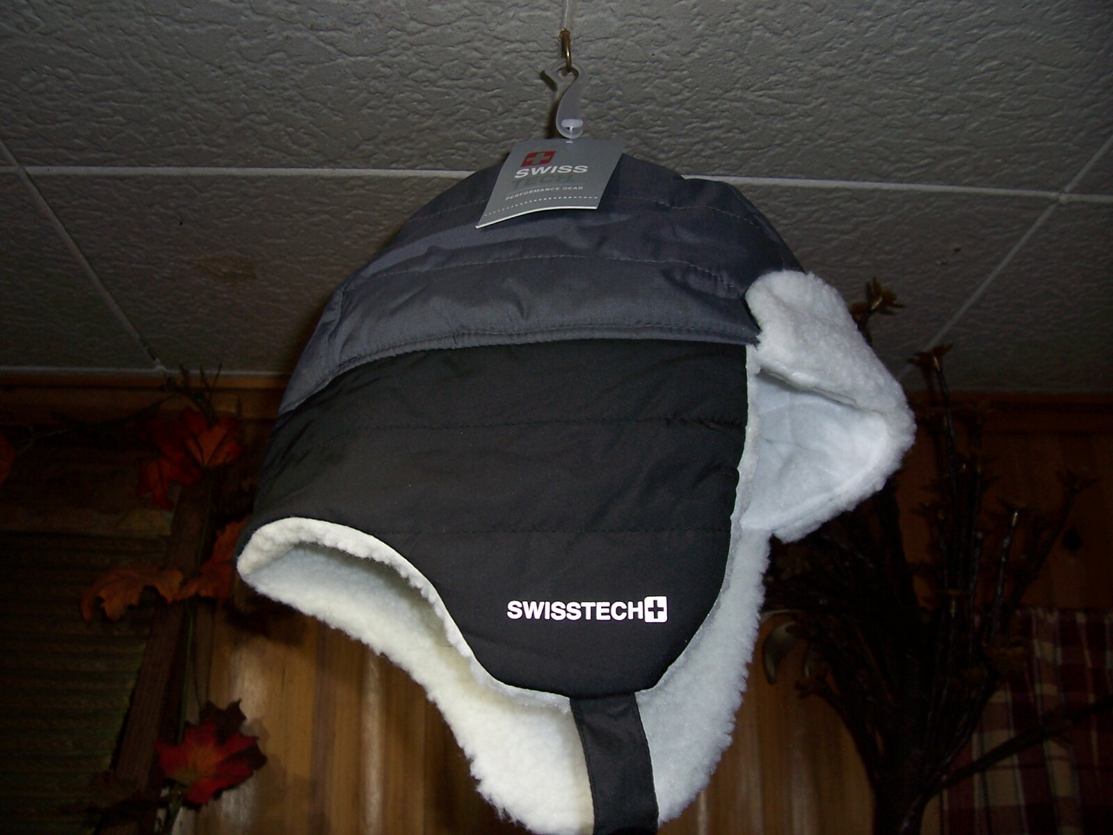 SWISS TECH BOYS WATER RESISTANT TRAPPER HAT GRAY BLACK WINTER FUR LINING PLAY