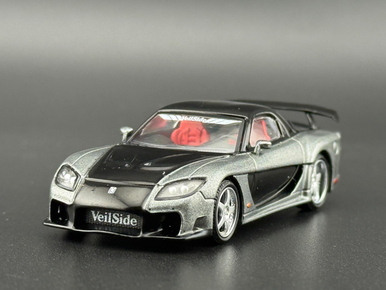 Mini GT Mazda RX-7 VeilSide – Fortune Grey #1057 1/64