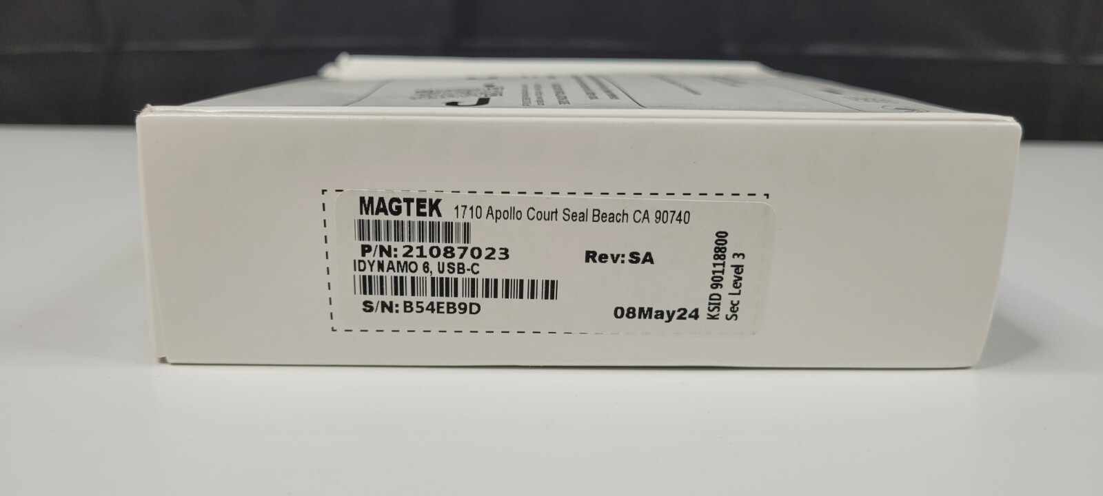 Magtek 21087023 iDynamo 6 Secure Card Reader Authenticator USB-C for iOS/Android