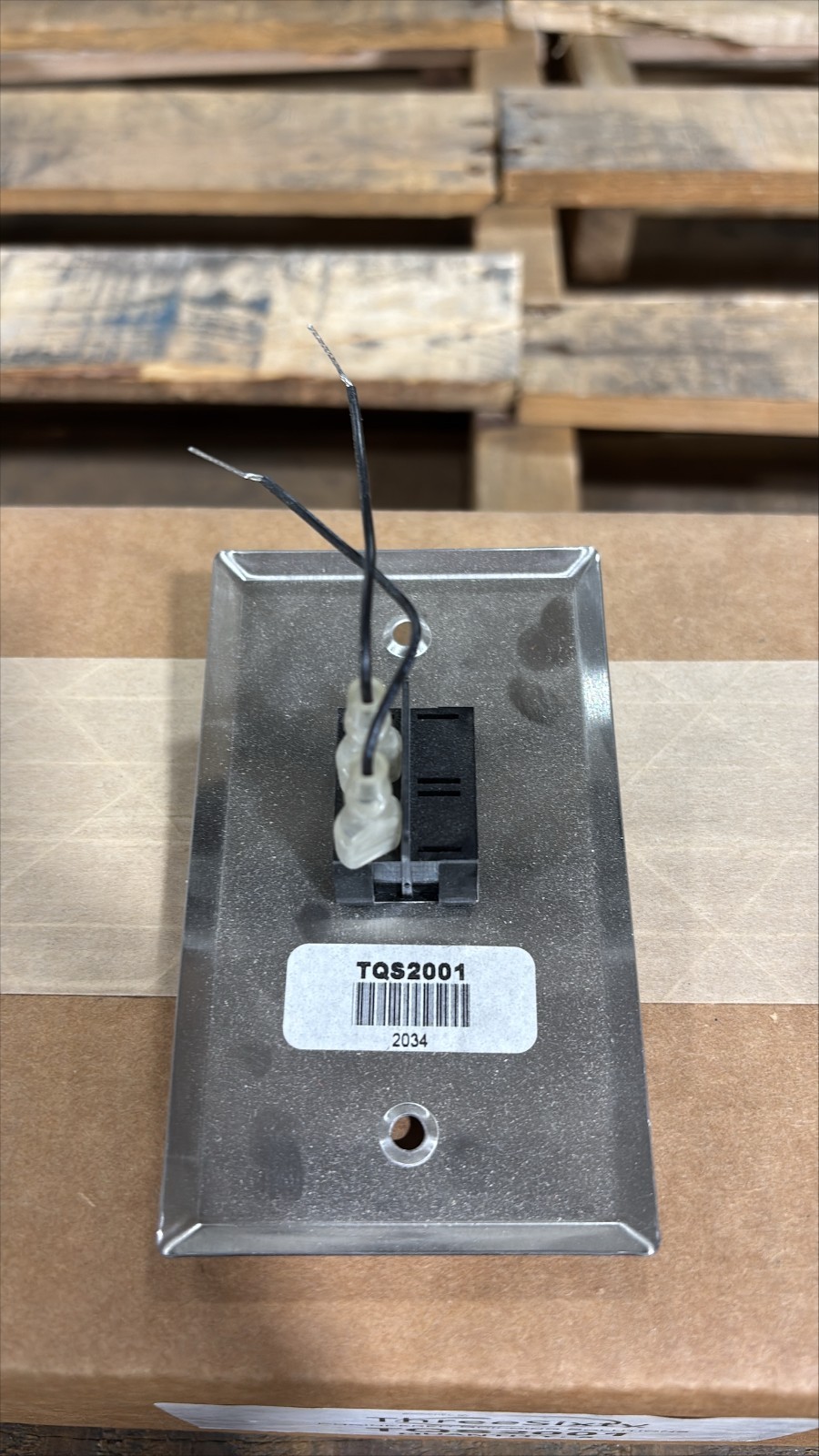 ThreeSixty Intercom Call Switch Single Gang Stainless Wall Plate Part # TQS2001