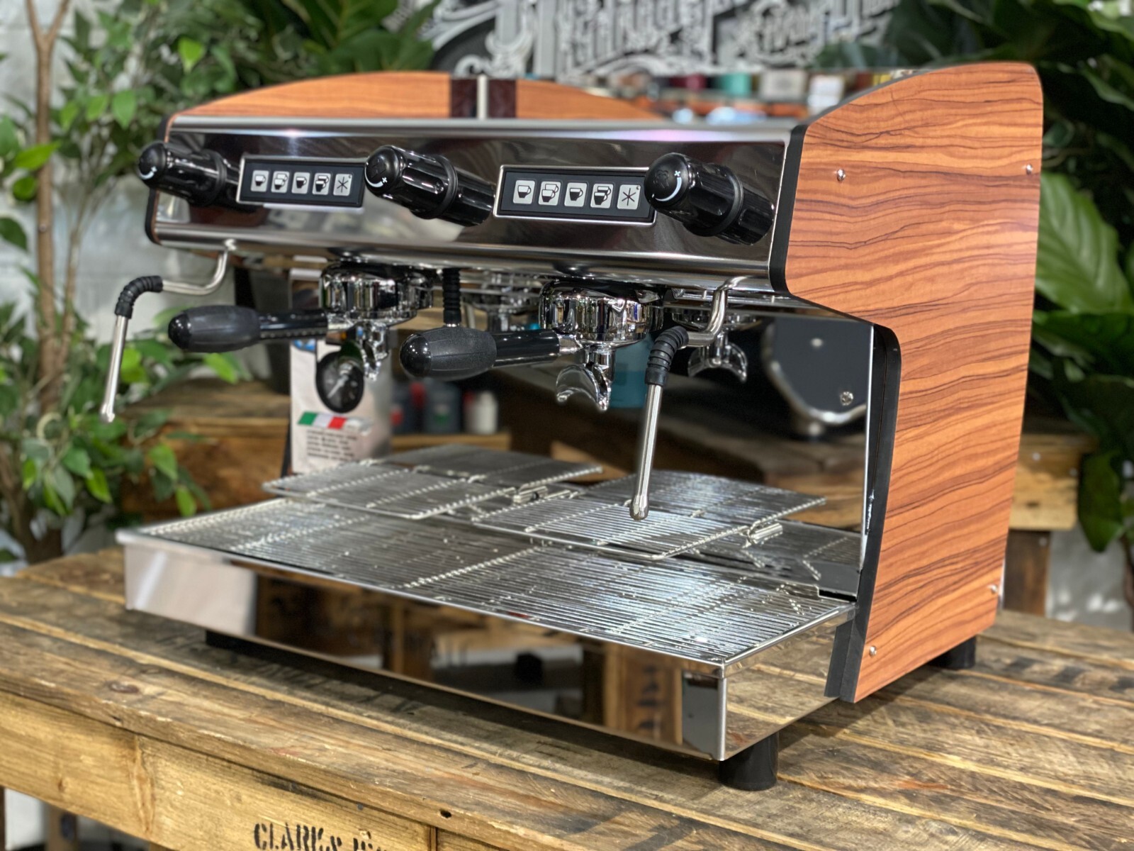CARIMALI PRATICA E2 2 GROUP NEW STAINLESS & TIMBER SIDES ESPRESSO COFFEE MACHINE