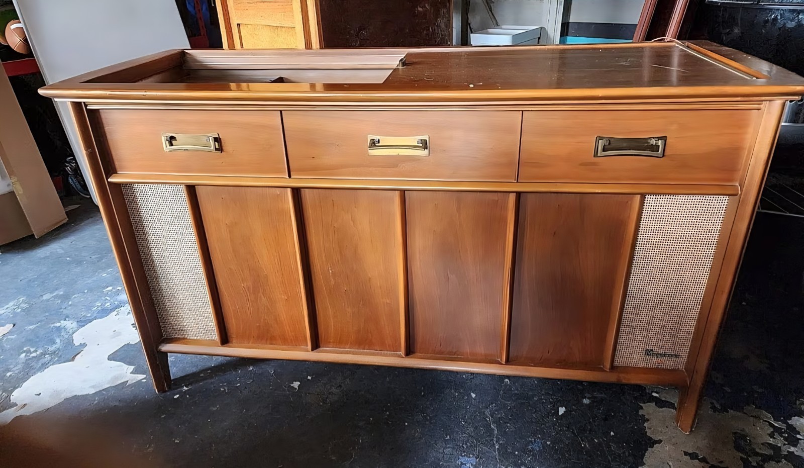 Magnavox Vintage Stereo Console Cabinet Wood Console Cabinet