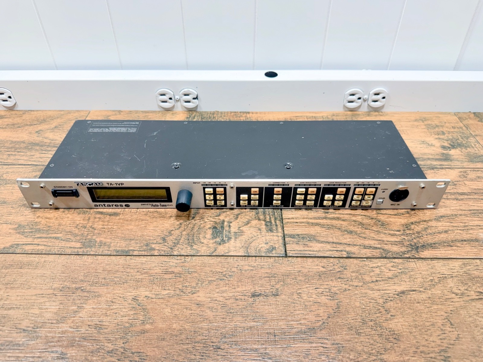 Tascam TA-1VP Auto-Tune Evo Real Time Pitch Correction Y184