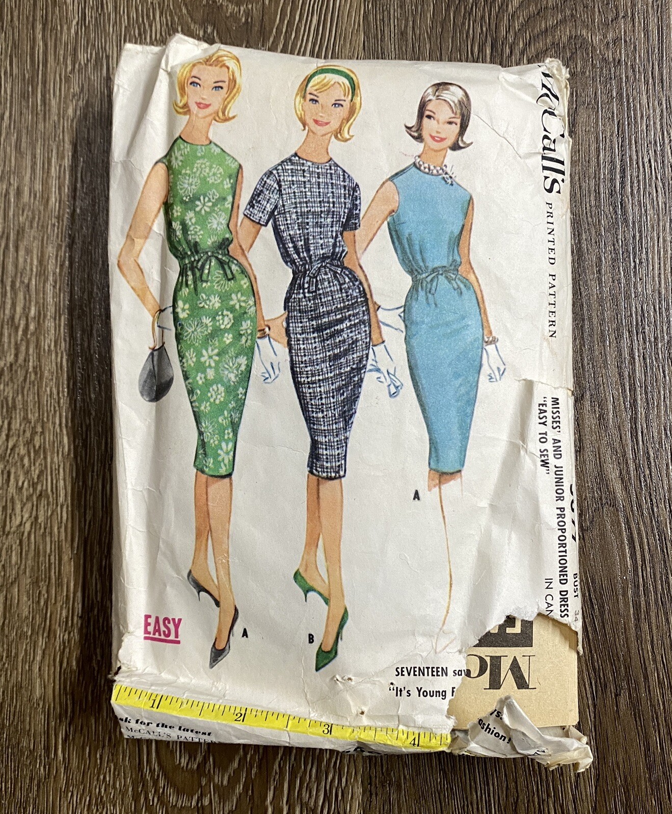 60s Slim Fitted Dress Knee Length Size 14 Bust 34 McCalls 5699