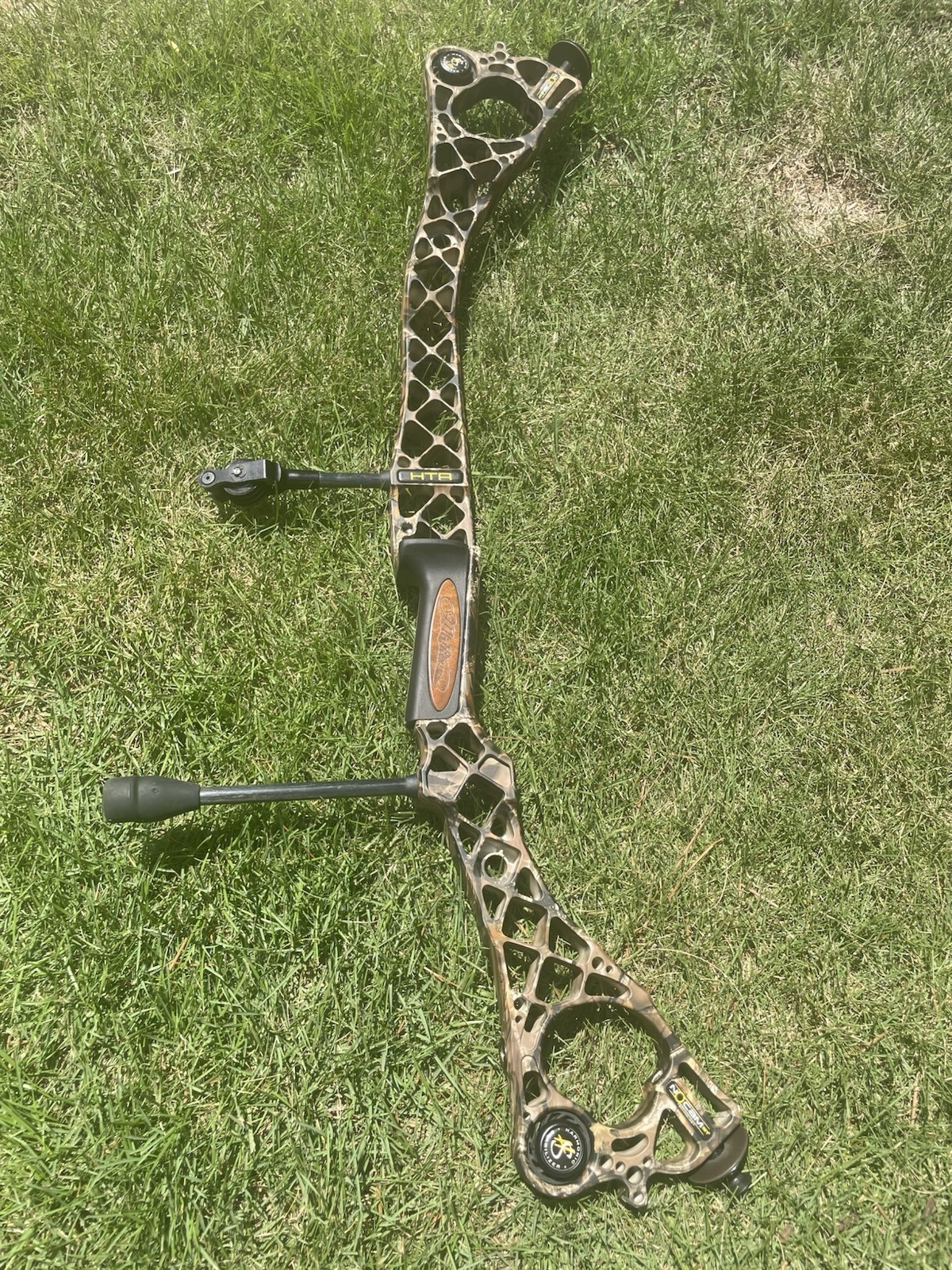 Mathew’s HTR No Cam Left Handed Bow Riser