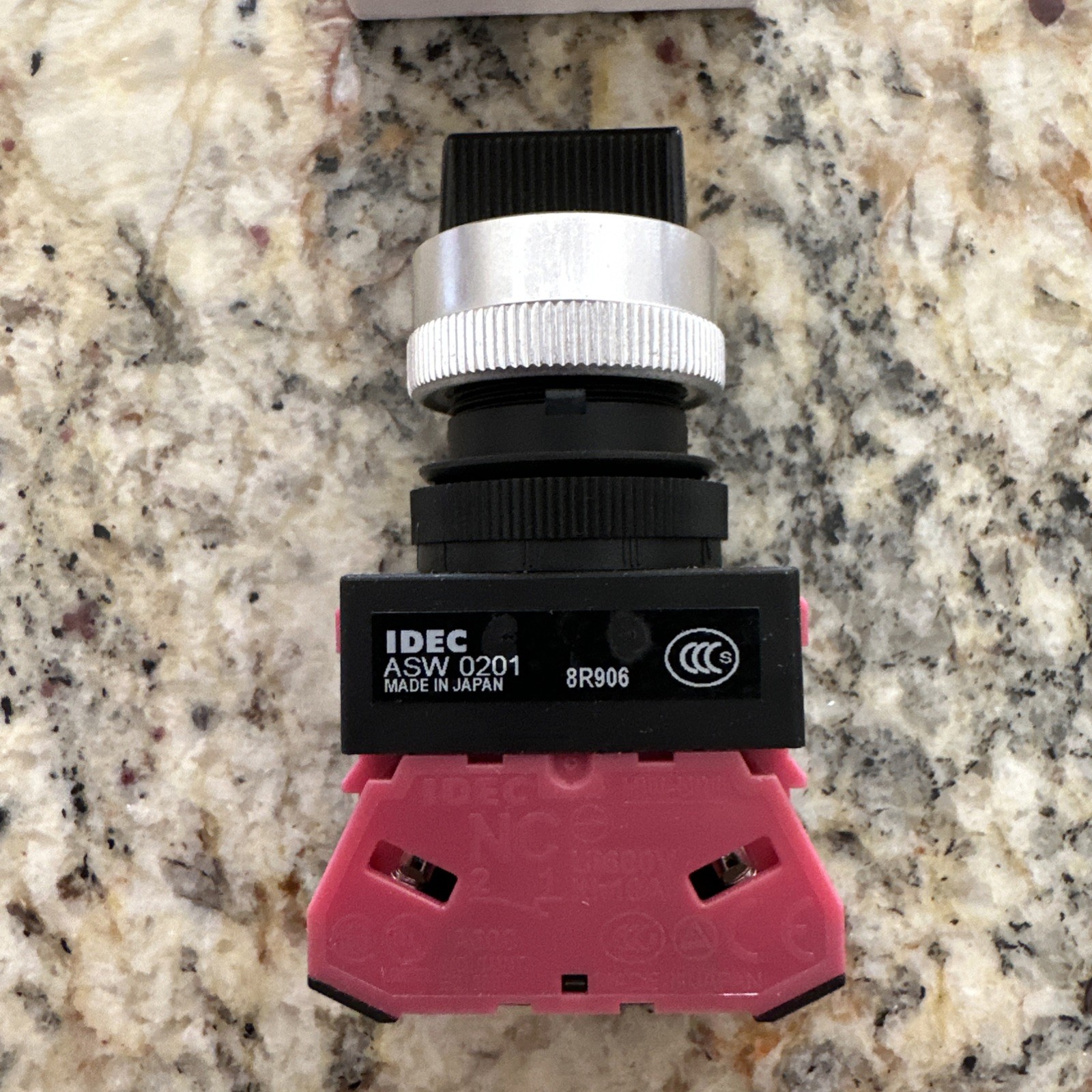 IDEC ASW211 Selector Switch For Pilot NEW + FAST SHIPPING