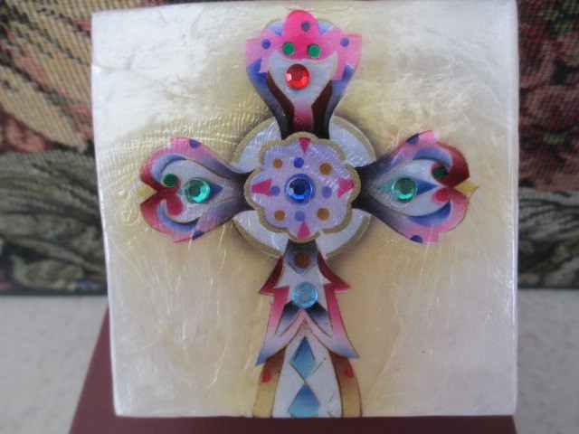 1211 * CROSS ~ CAPIZ SHELL TRINKET BOX