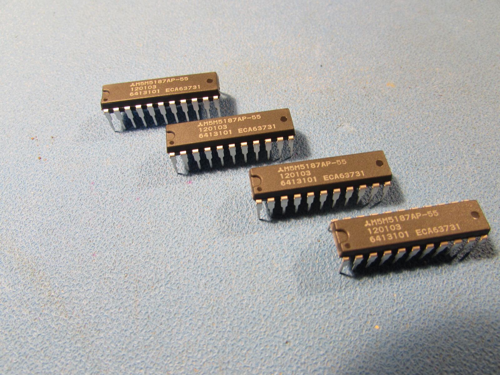 M5M5187AP-55 Mitsubishi 65536-BIT (65536-WORD BY 1-BIT) CMOS STATIC RAM 4pcs USA