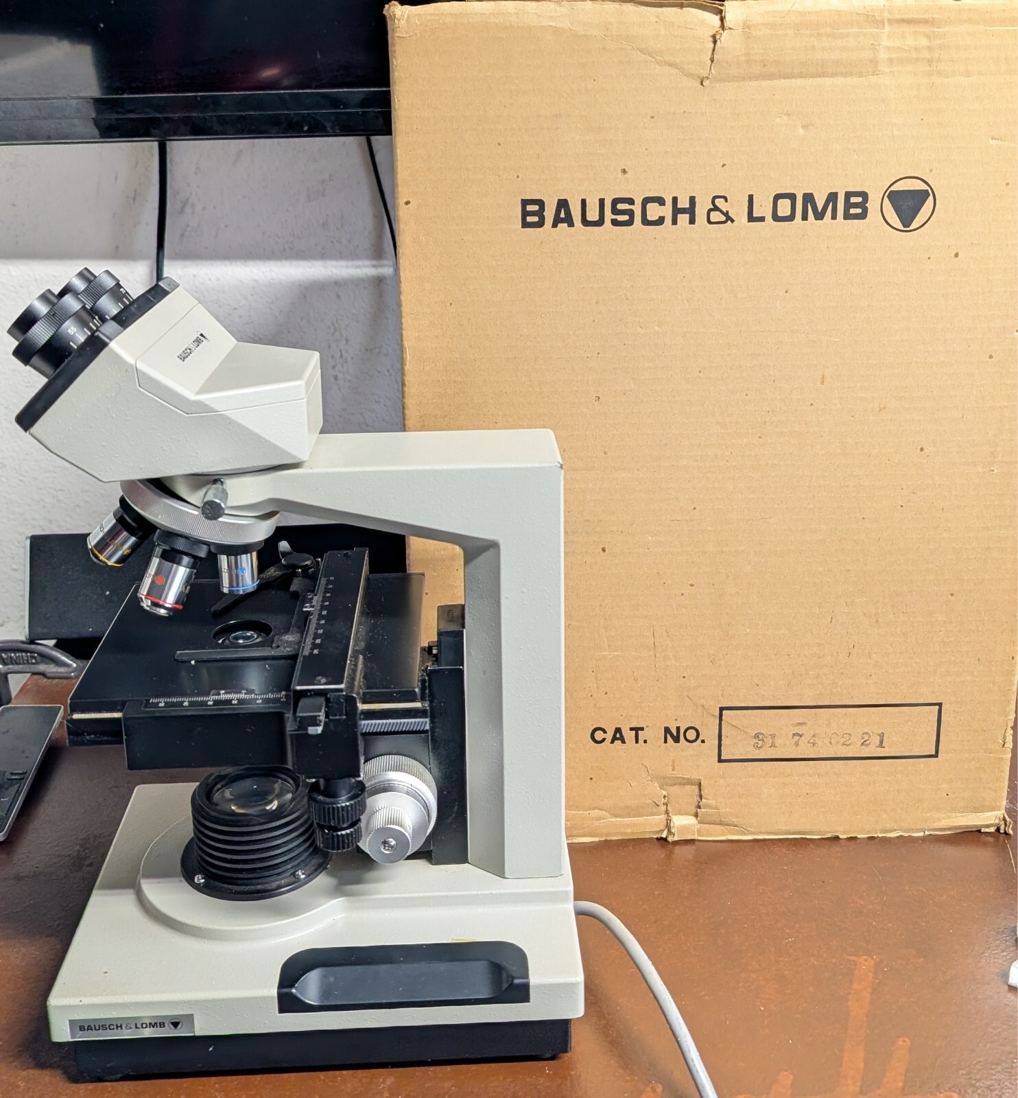 bausch and lomb 31 - 74 - 24 microscope vintage