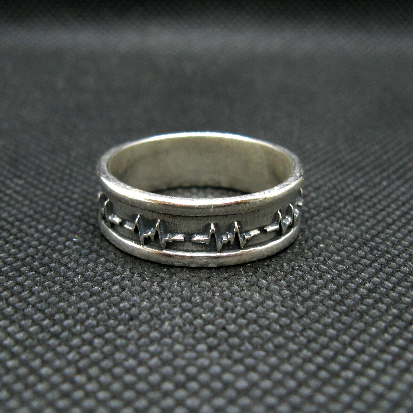 925 Silver Ring Band Handmade Cardiogram Pattern Width 8mm Size 46-75